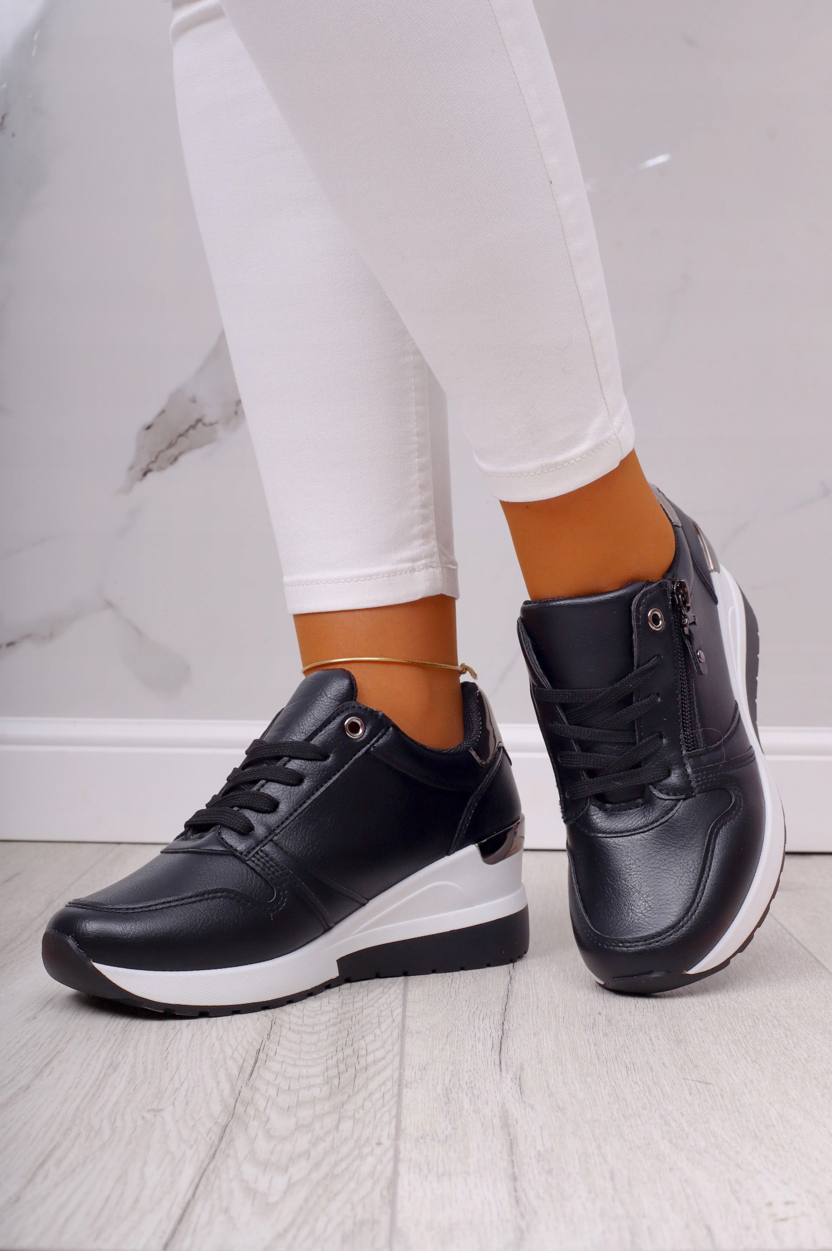 BUTY SPORTOWE DAMSKIE SNEAKERSY CZARNE LEKKIE Rozmiar 39