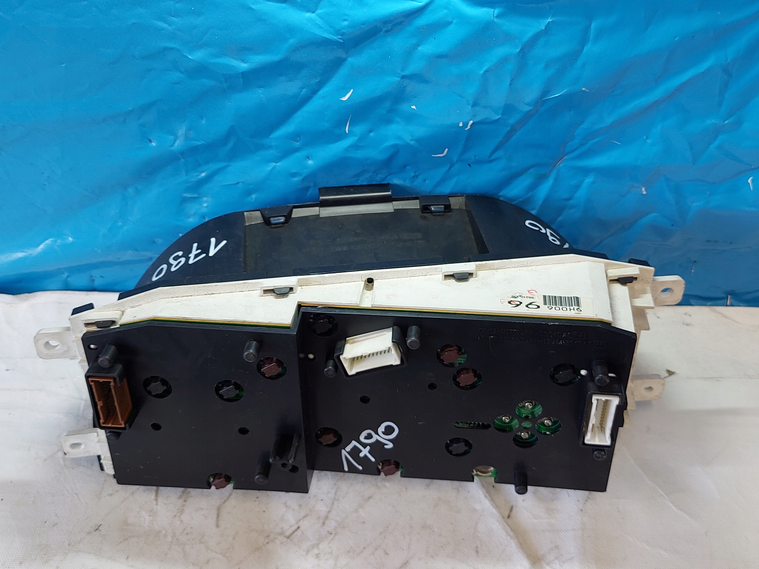 dials clock NISSAN X TRAIL T30 2.2 DCI 9H00696