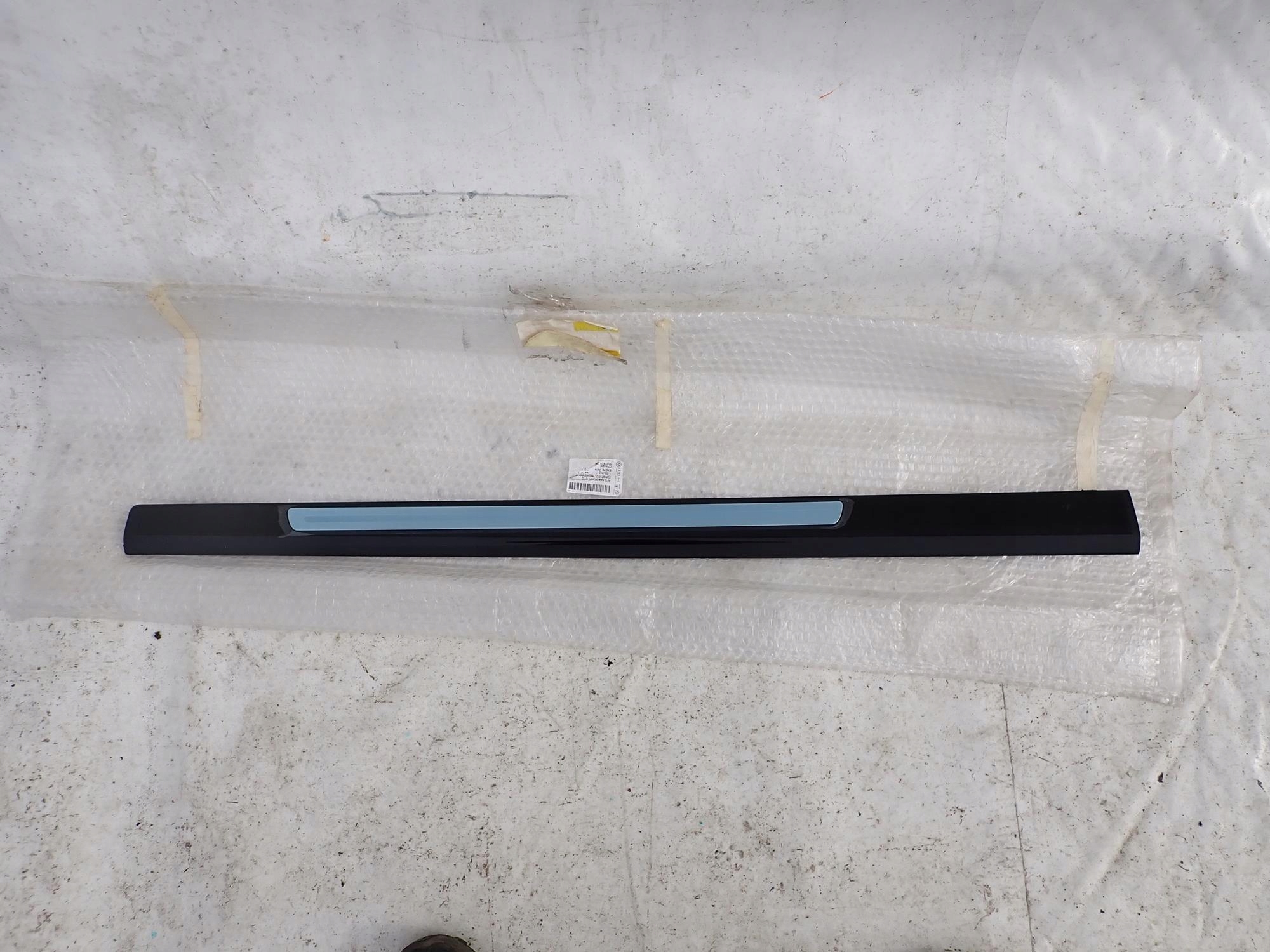 AUDI A6 C6 4F 04-11 LISTWA PROGOWA LEWY PRZÓD