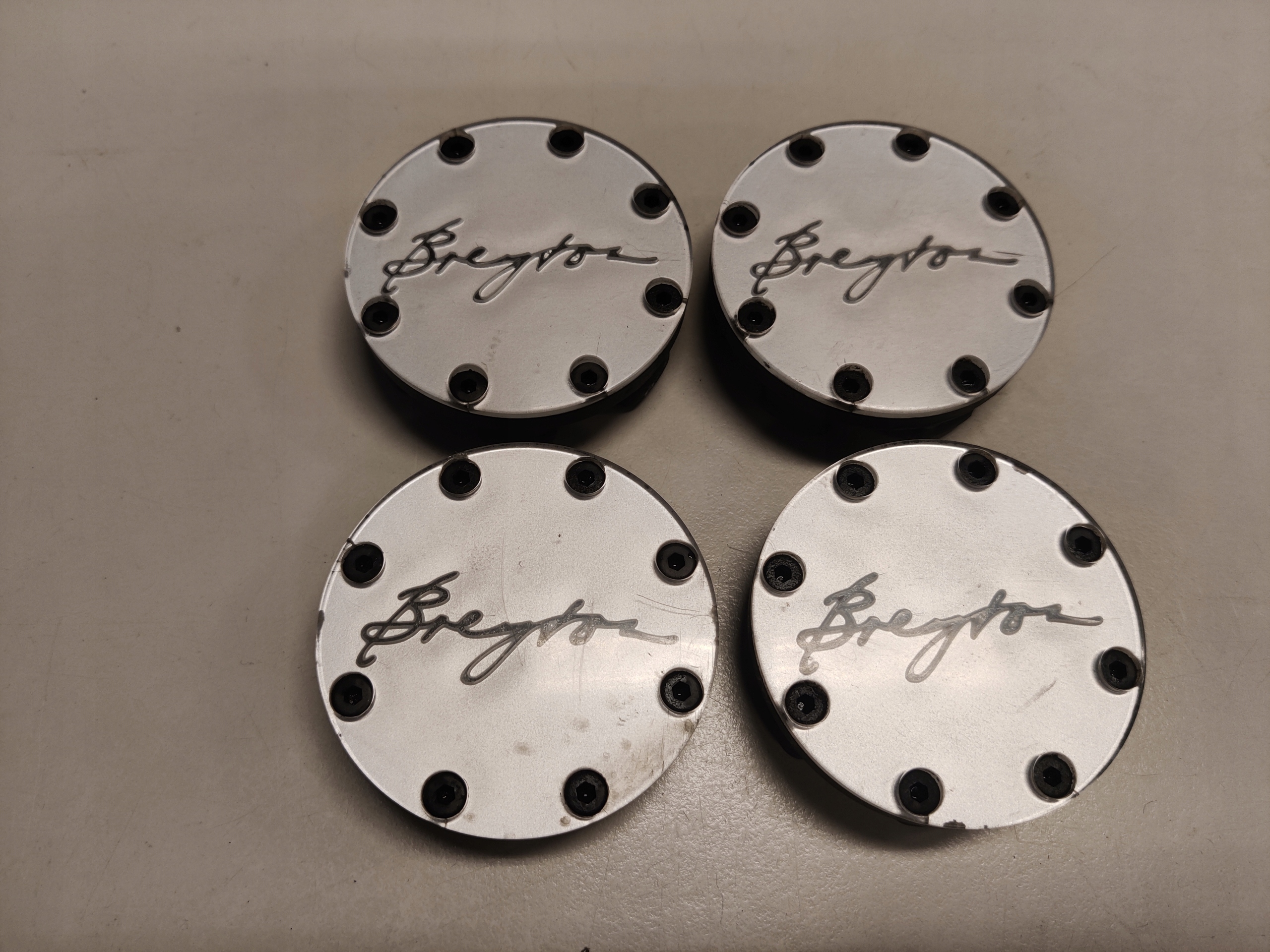 Колпачки Breyton 74mm