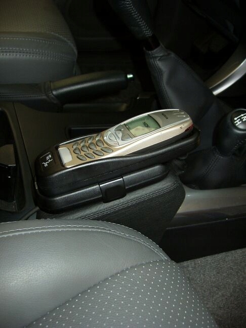 Uchwyt na telefon Kuda Toyota Landcruiser 120 od 2003