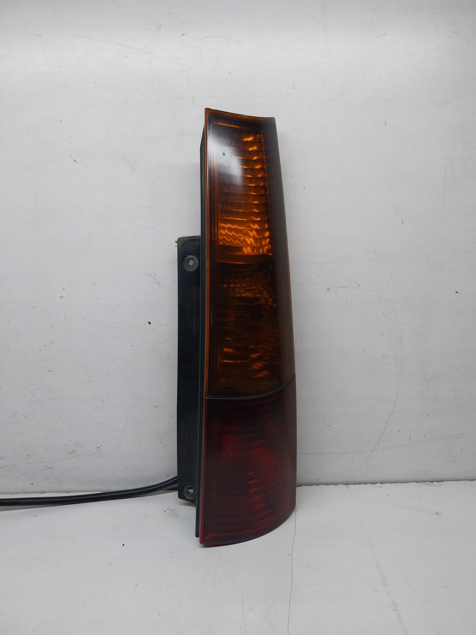 фонарь задний правый suzuki IGNIS II европа