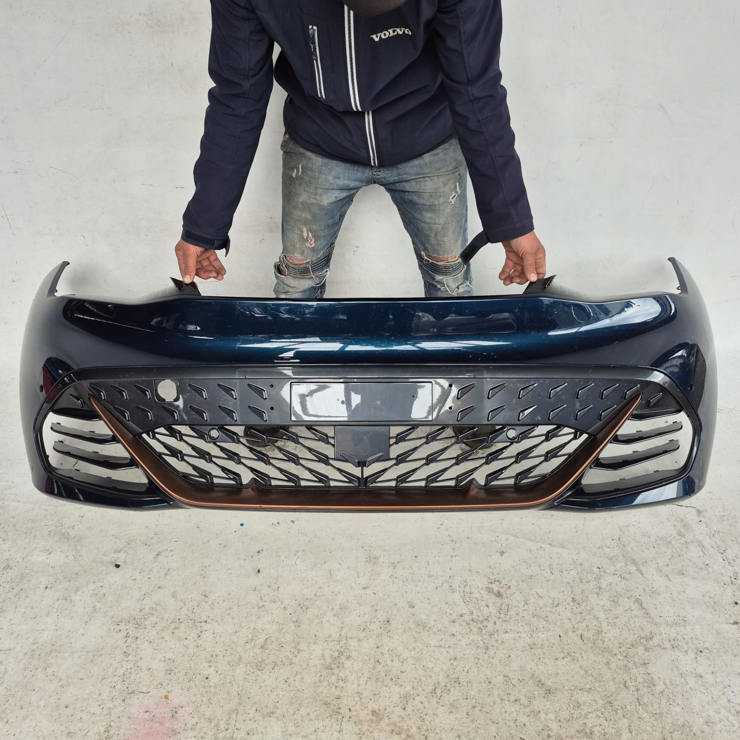 CUPRA BORN 21-> bumper front front PDC