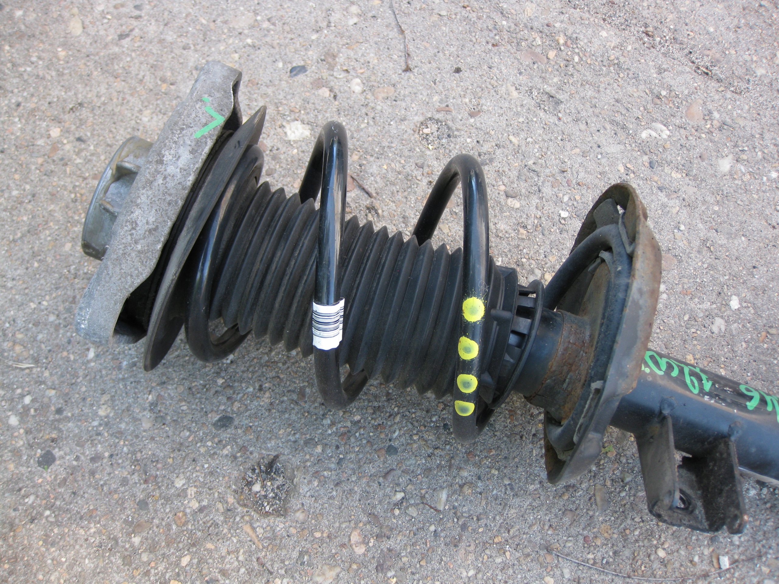 MERCEDES B-KLASA W246 McPherson left front A2463209113