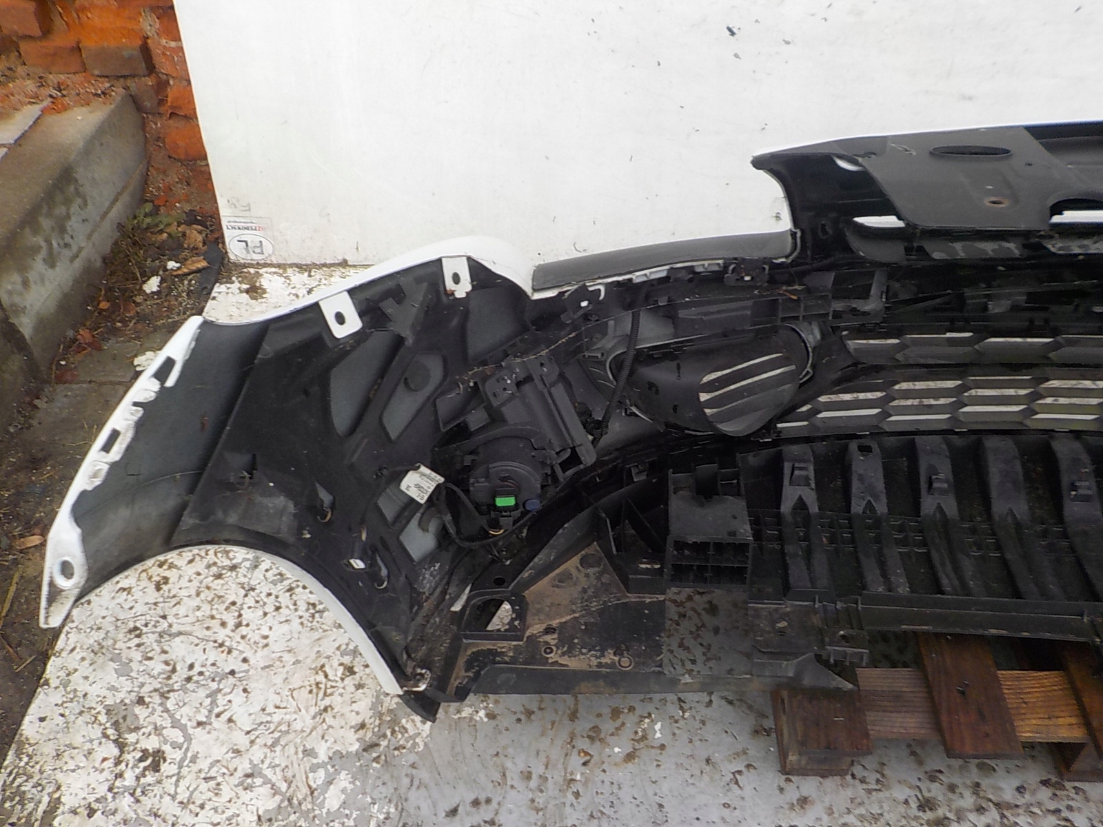 410 RENAULT MEGANE III COUPE LIFT bumper front front