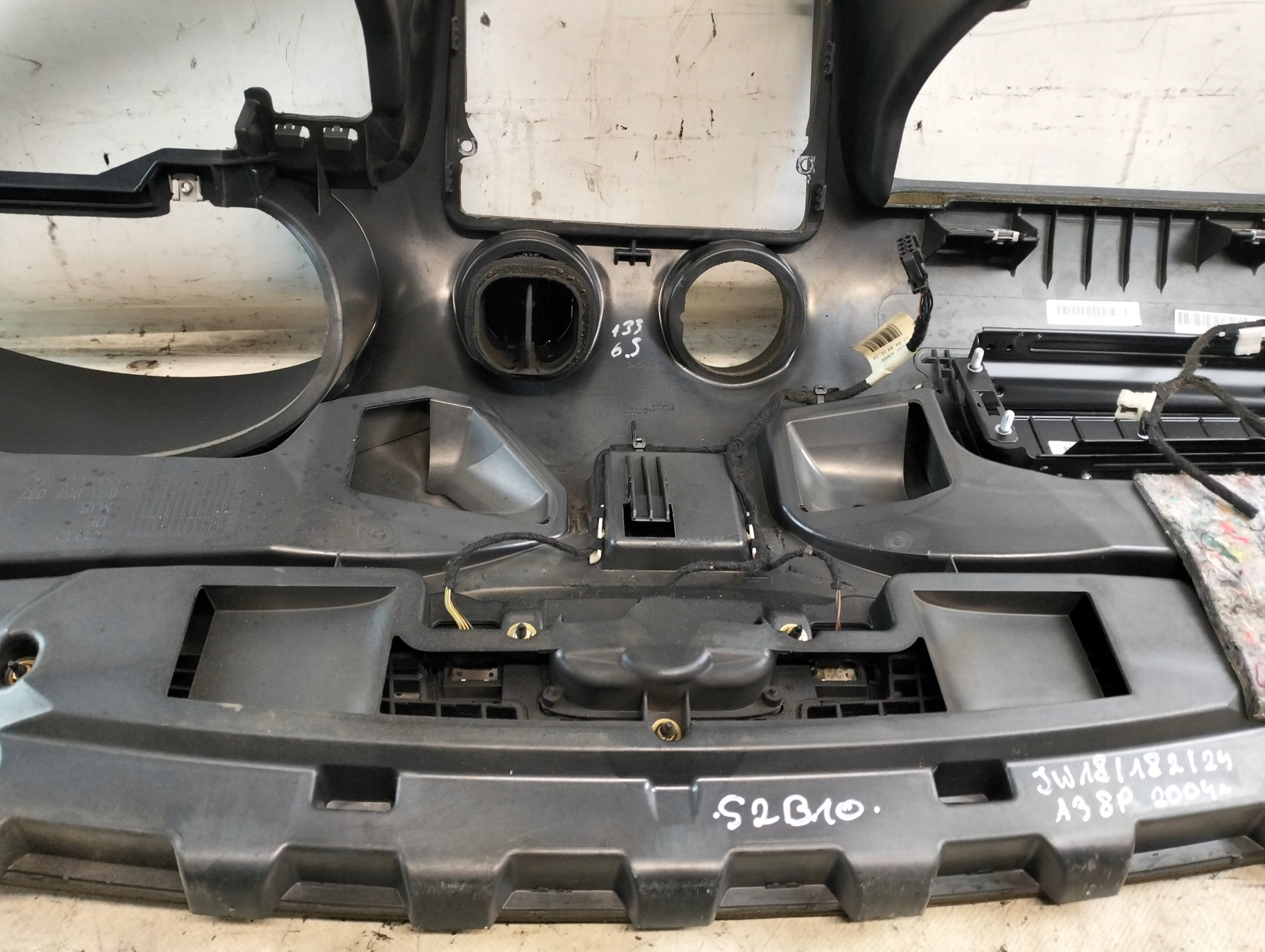 dashboard instrument panel cockpit AUDI A3 8P 2004r OE 8P1857067
