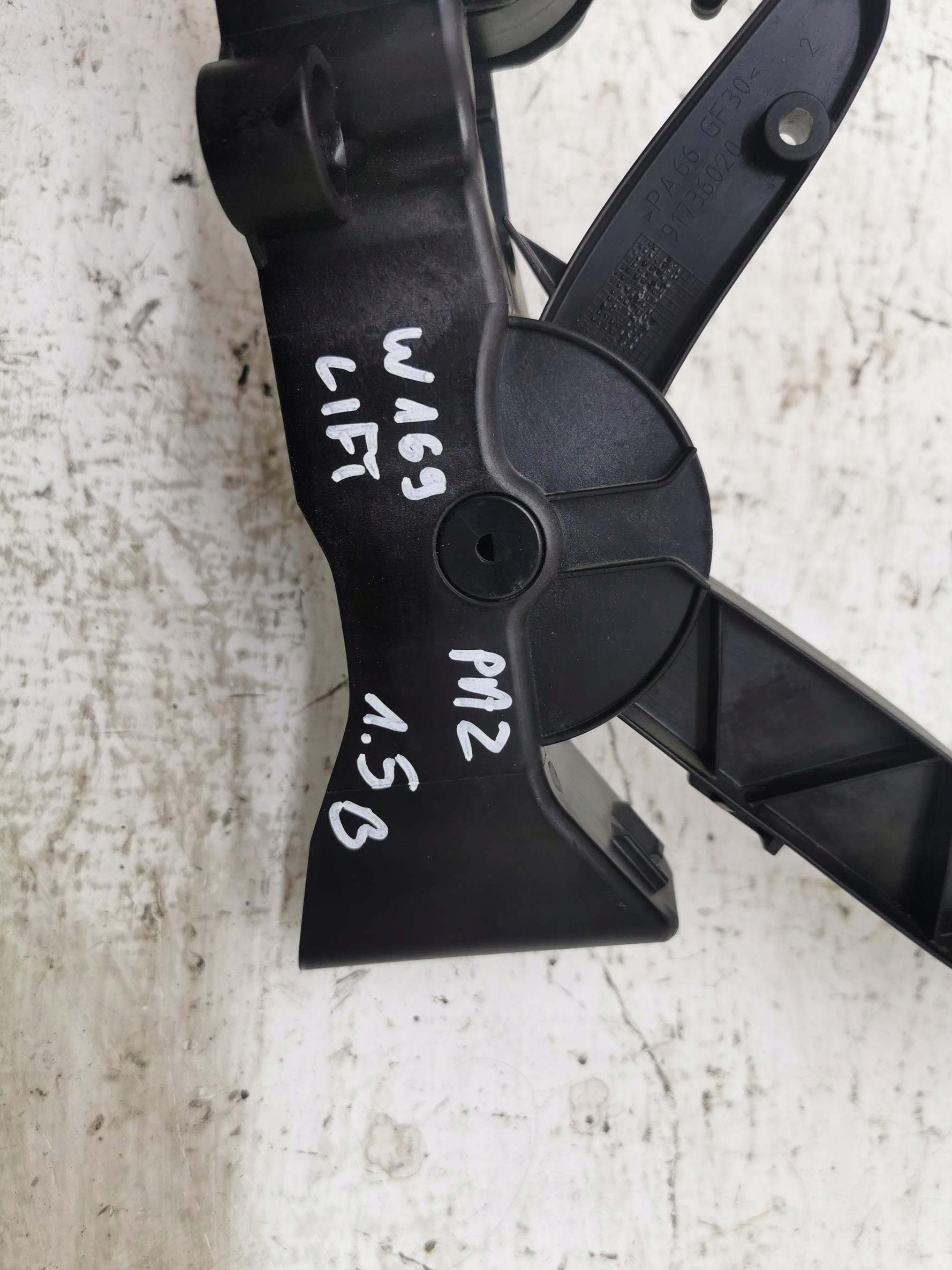 accelerator pedal MERCEDES A-KLASA W169 1.5B A1693000304