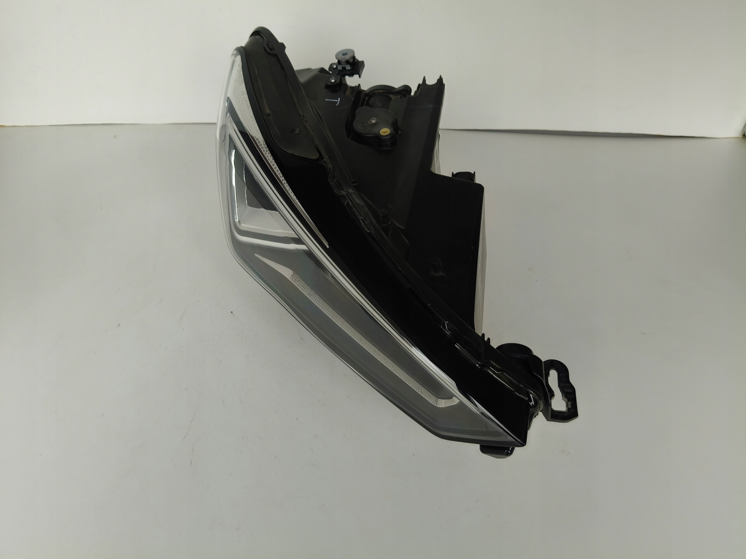 light right REFLEKTOR SEAT TARRACO 5FJ 18- FULL LED