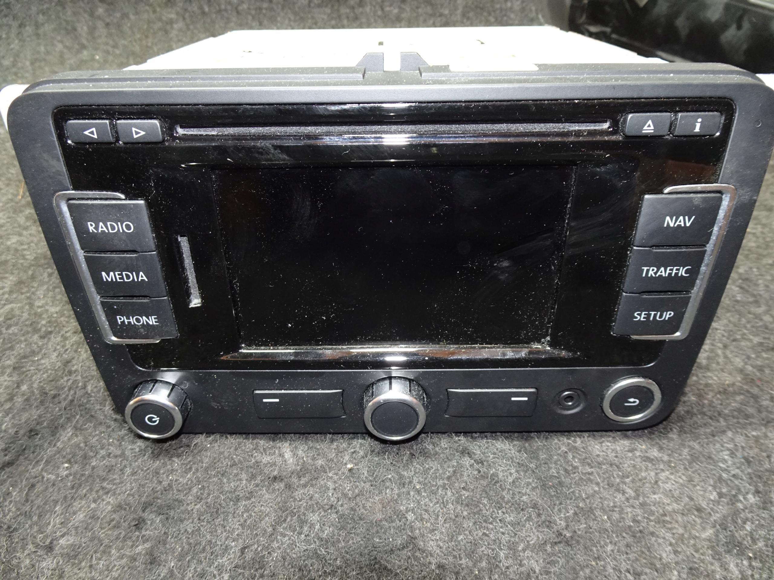 VW BEETLE 5c Радио NAVI 3C8035279F