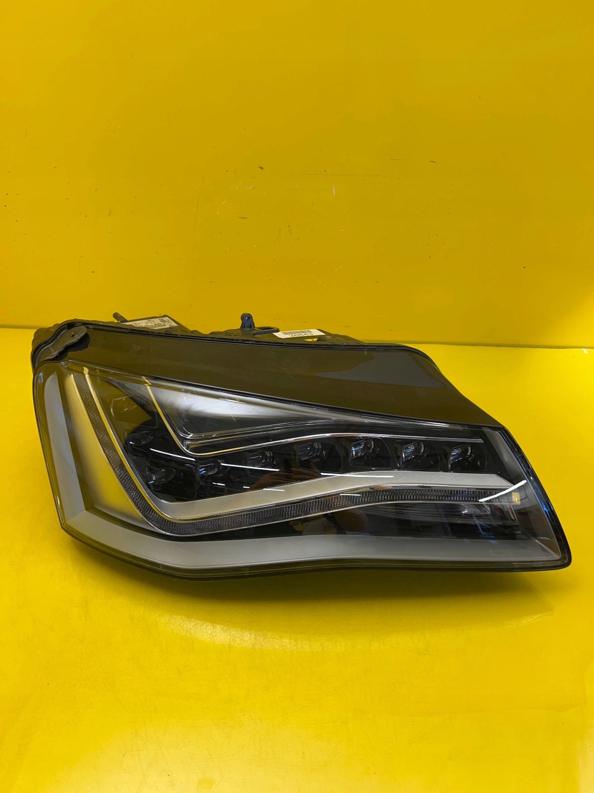 light right front Audi A8 D4 4H Full Led 4H0941004