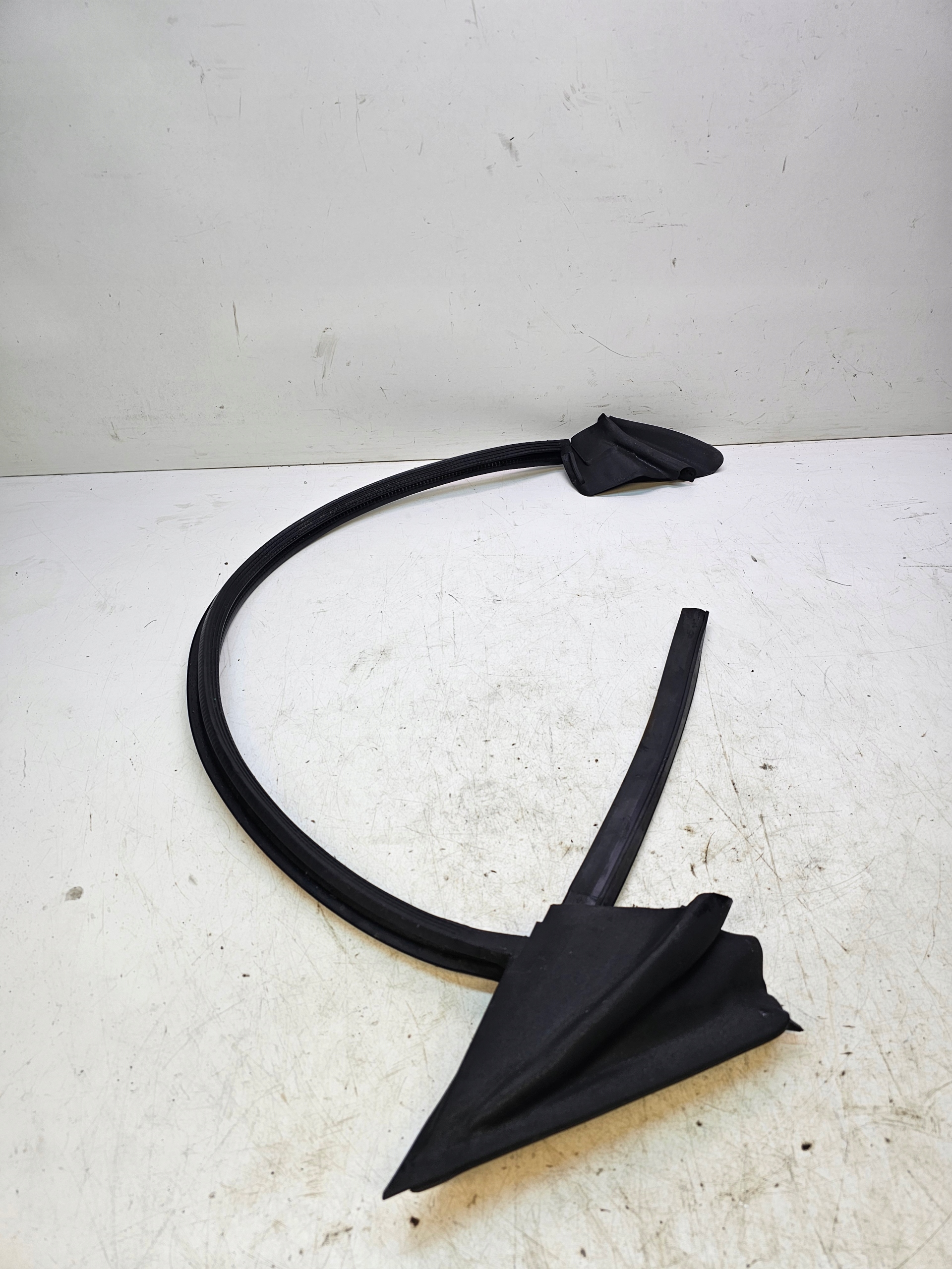 gasket door right front AUDI A3 8V CABRIO 8V7837480