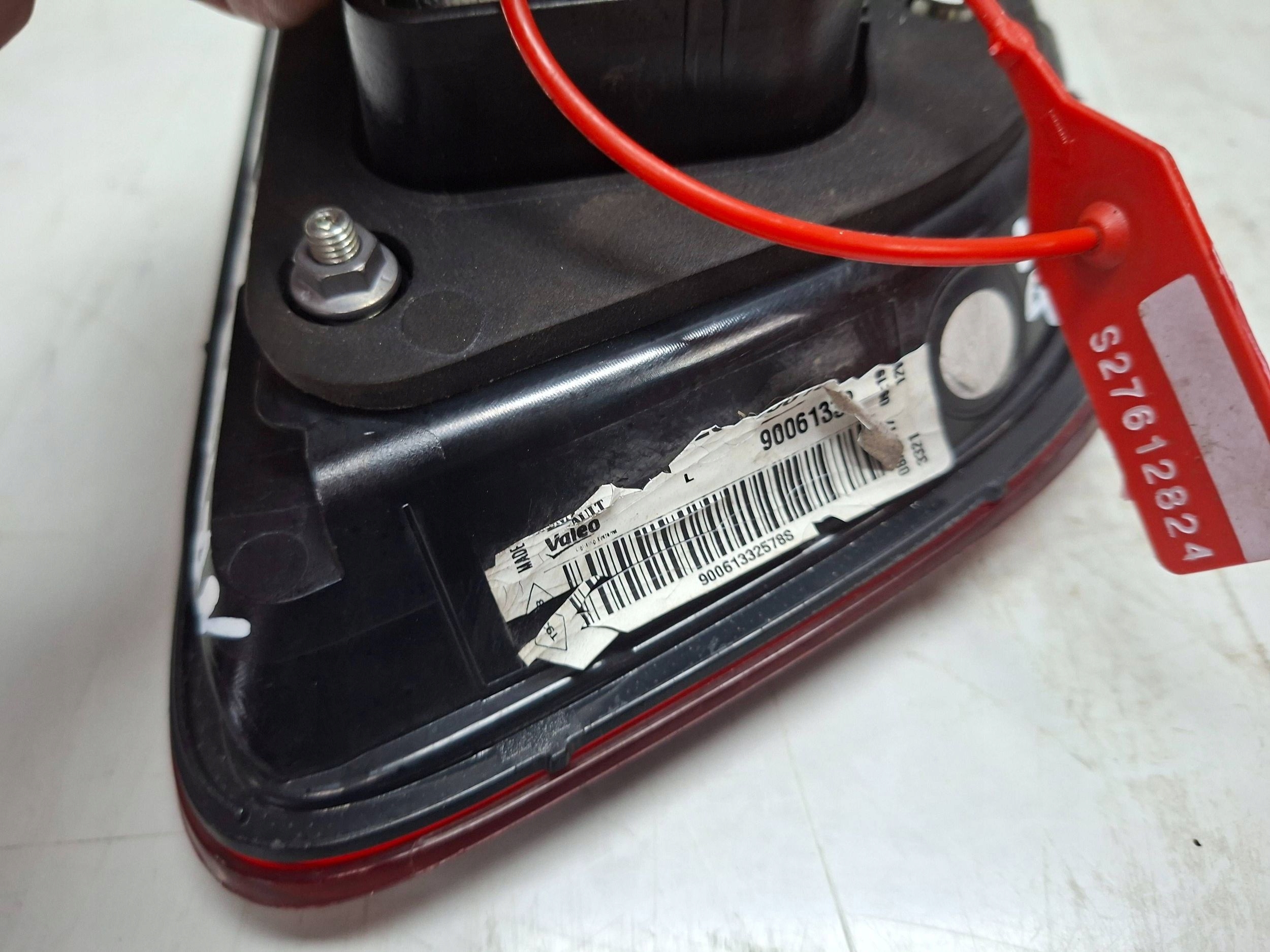 light rear left to the bonnet 90061332 RENAULT KADJAR 2015