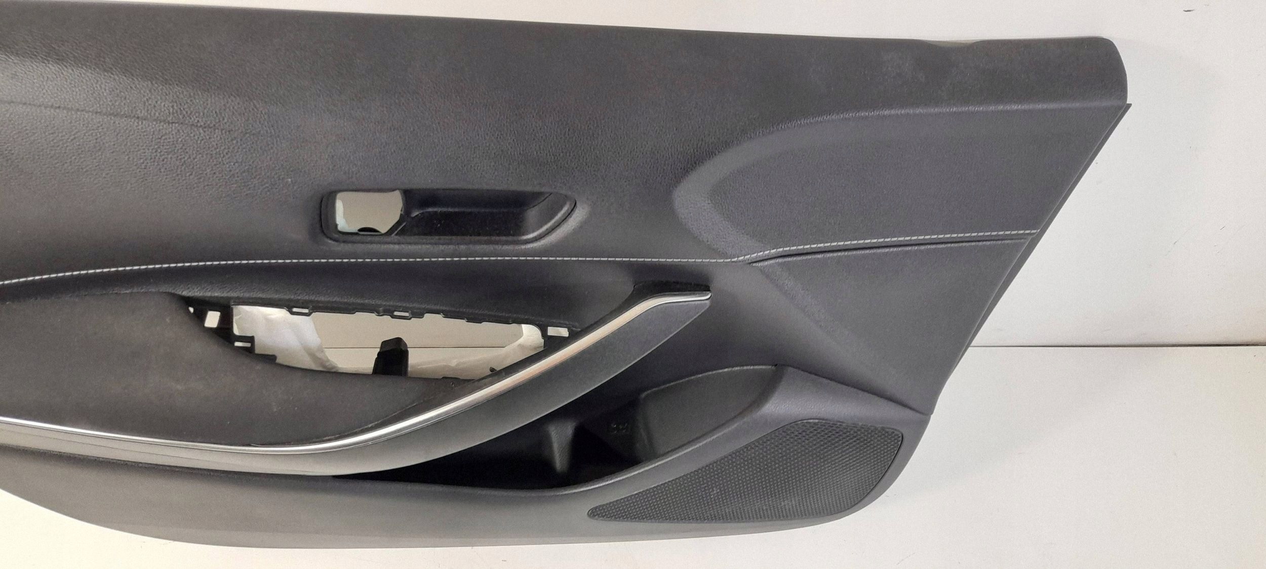 Toyota Corolla E21 2019-2021r side door front left 6761202860 (ET262)