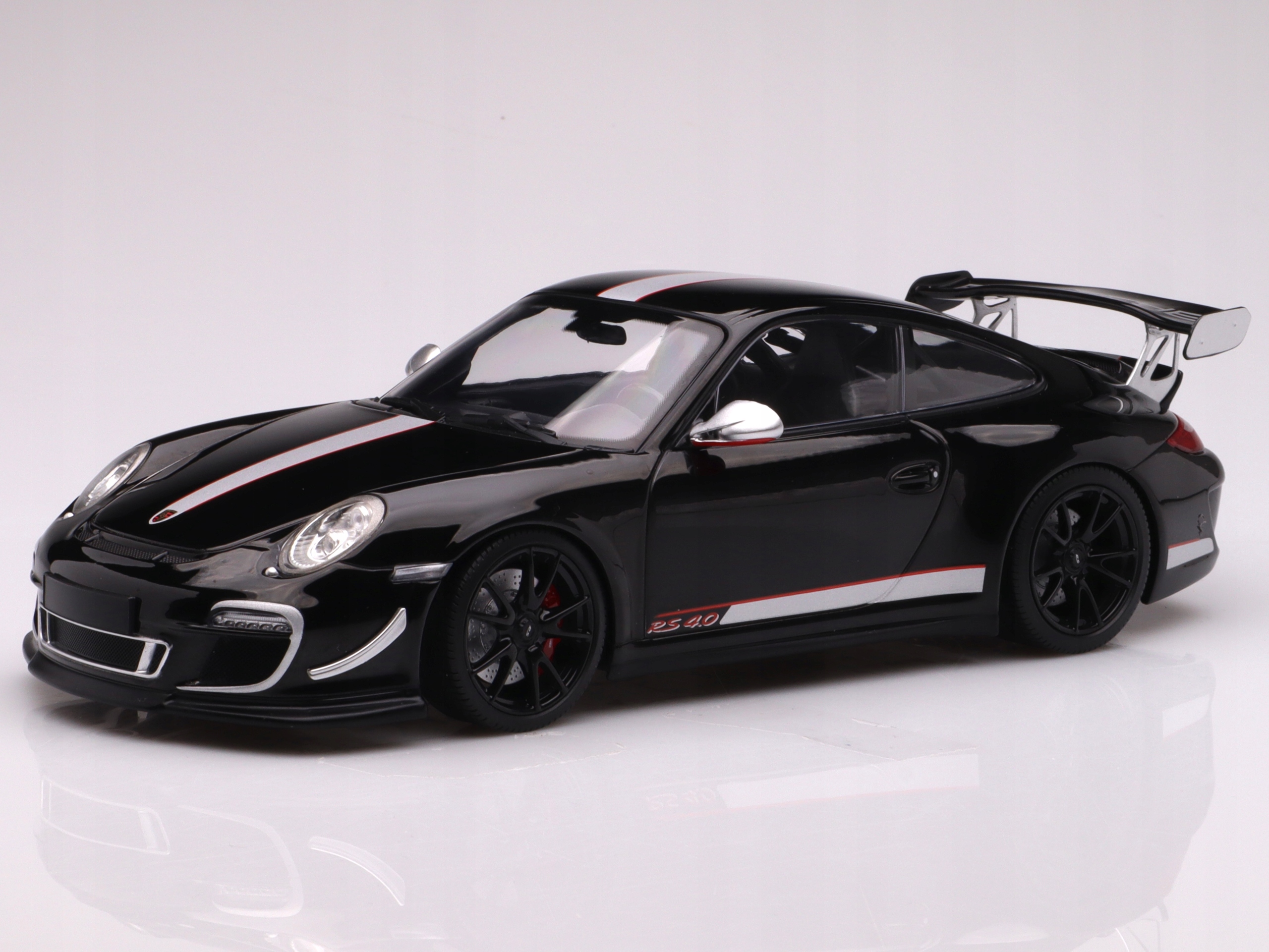 Model auta Porsche 911 (997) GT3 RS 4.0 - 2011, black Minichamps 1:18