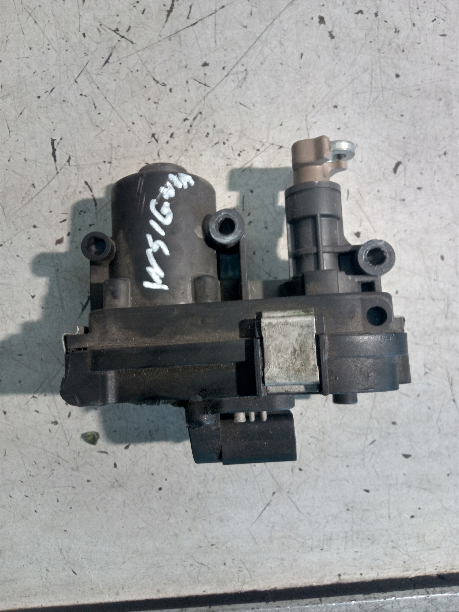 OPEL INSIGNIA РЕГУЛЯТОР КЛАПАНОВ КОЛЛЕКТОРА 2.0 CDTI