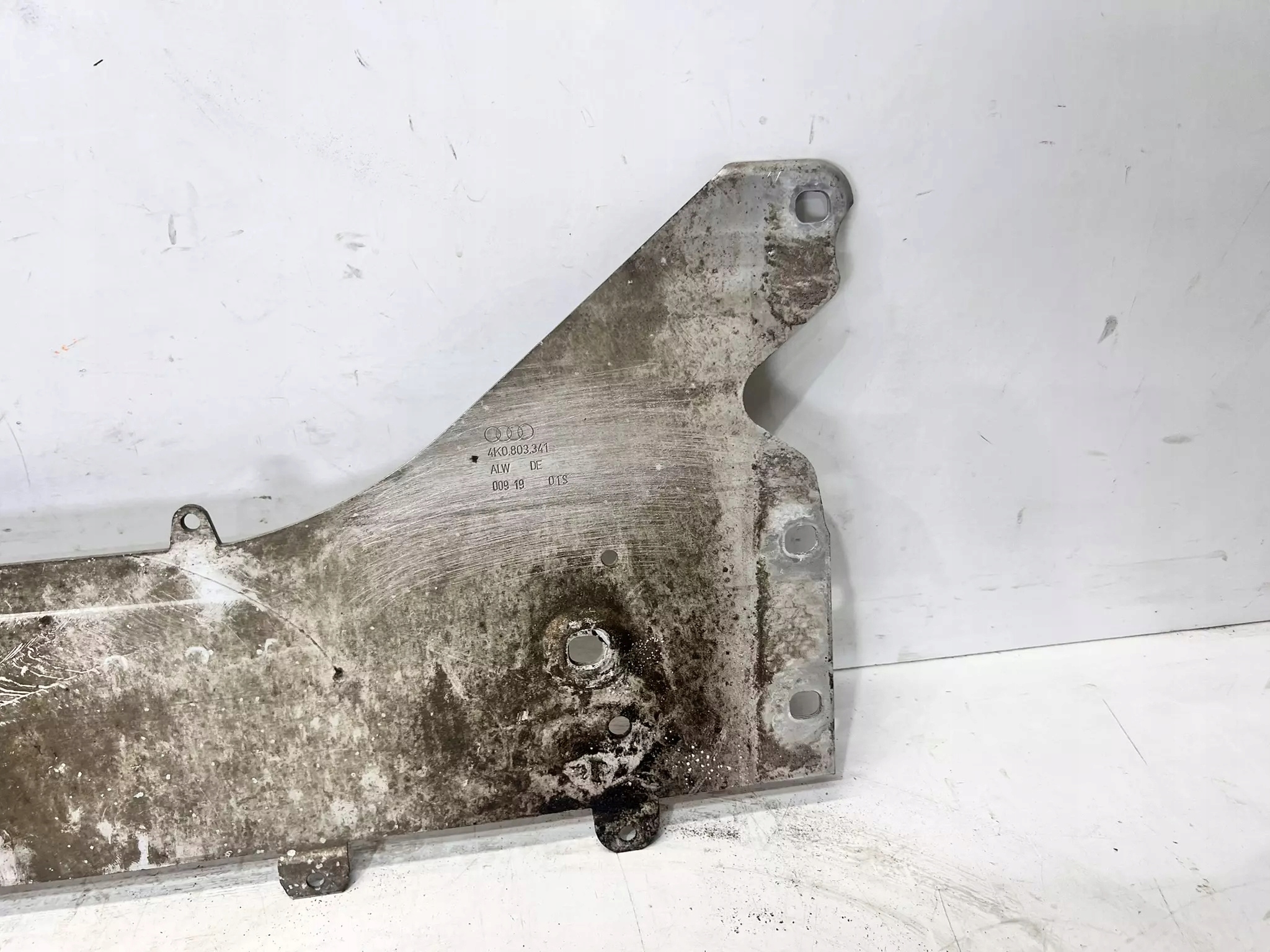 brace pillar chassis AUDI A6 C8 4K0803341