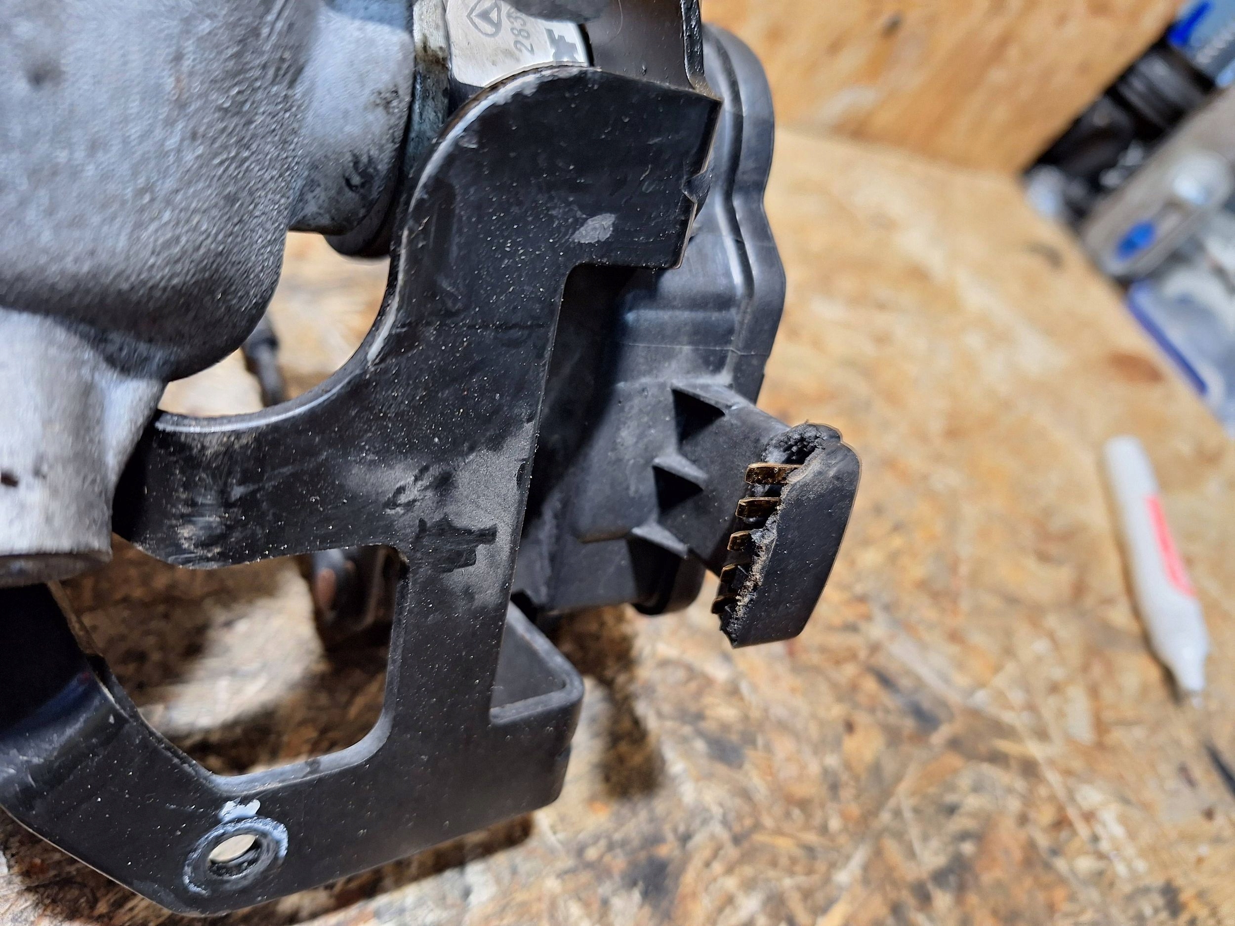 intake manifold KIA CEED I30 1.6 CRDI 06-12 28320-2A400