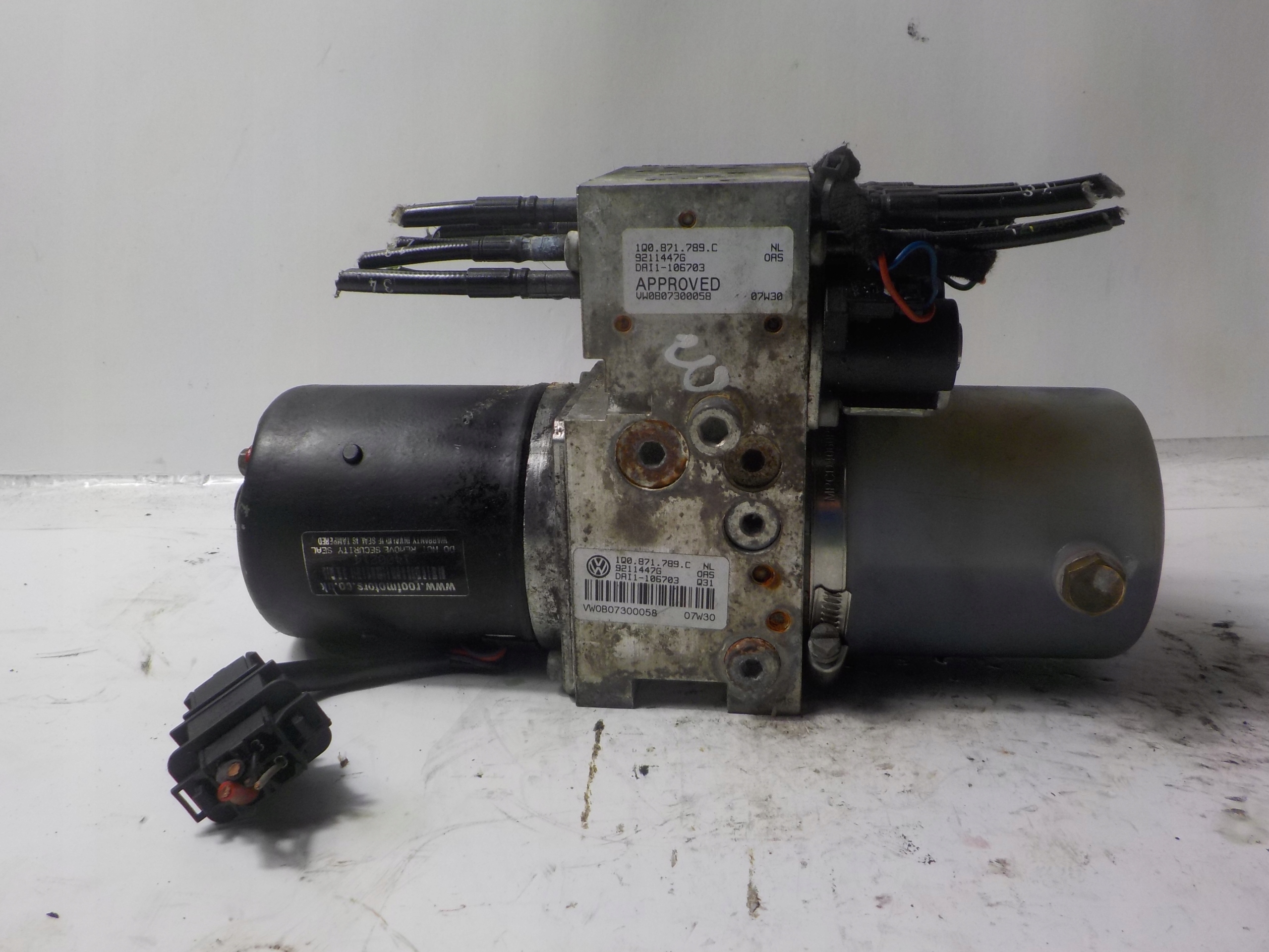 VOLKSWAGEN EOS POMPA DACHU 1Q0871789C Numer katalogowy części 1Q0871789C