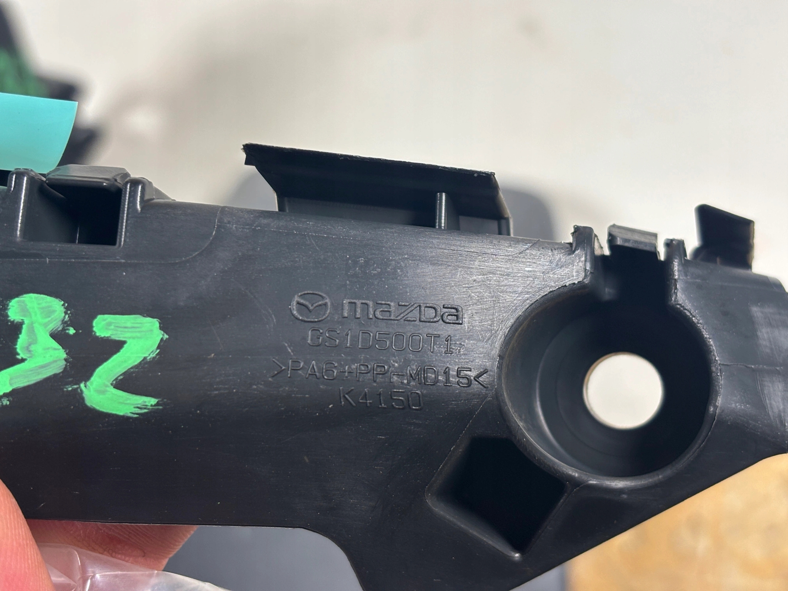 Mazda 6 VI 07- bumper bracket holder GS1D500U1