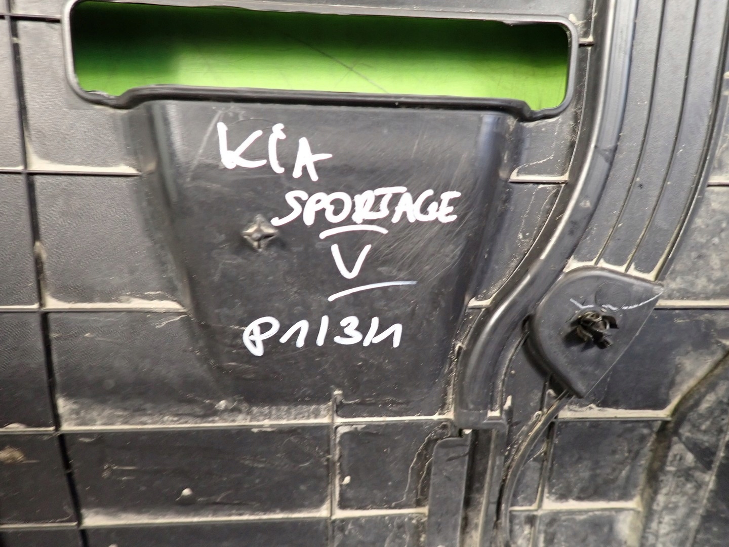 Osłona silnika dolna KIA SPORTAGE V 29111-R2000 21r Producent części Kia OE