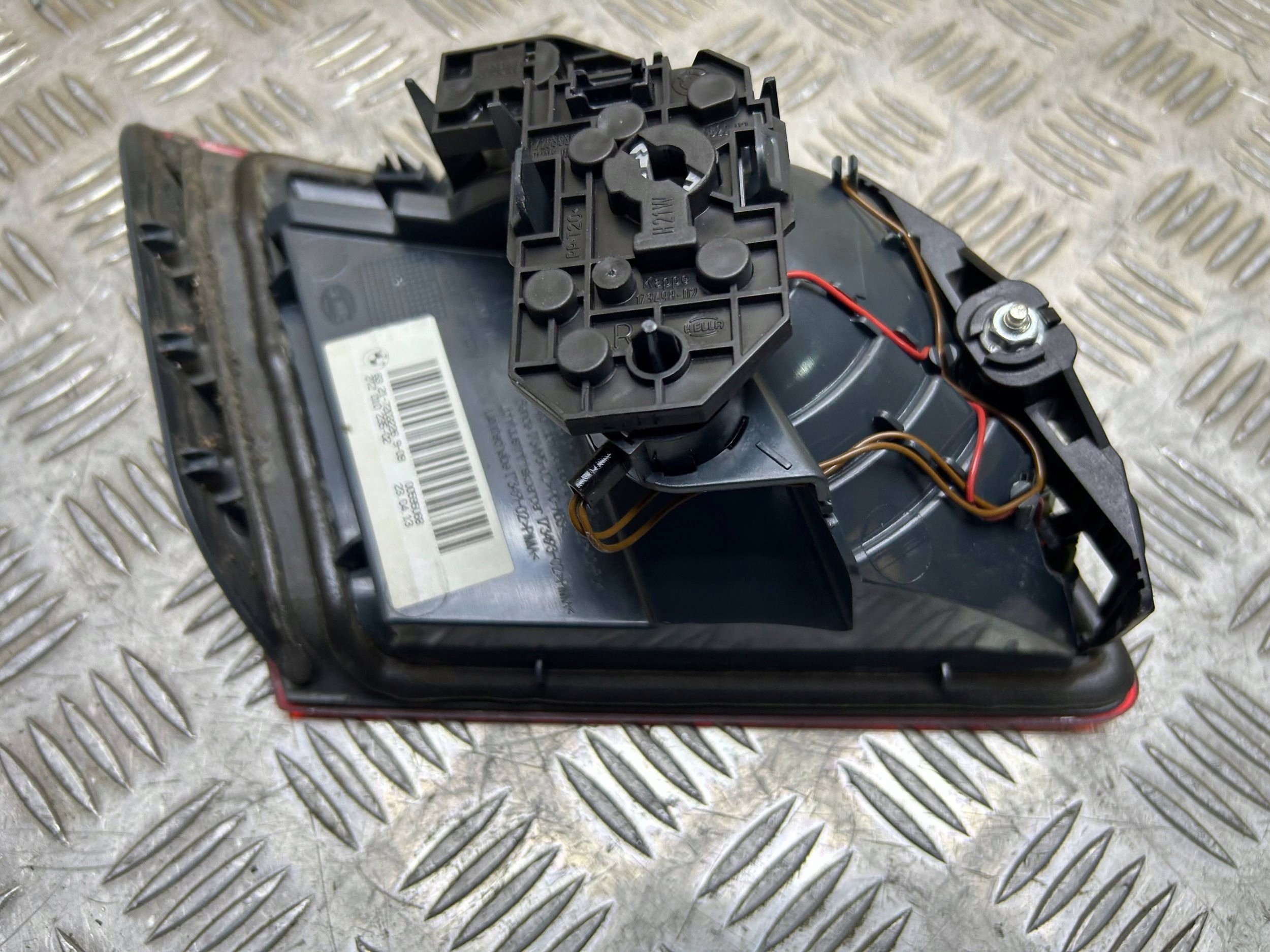 light rear w klapie right BMW 5 F10 2013 7203226