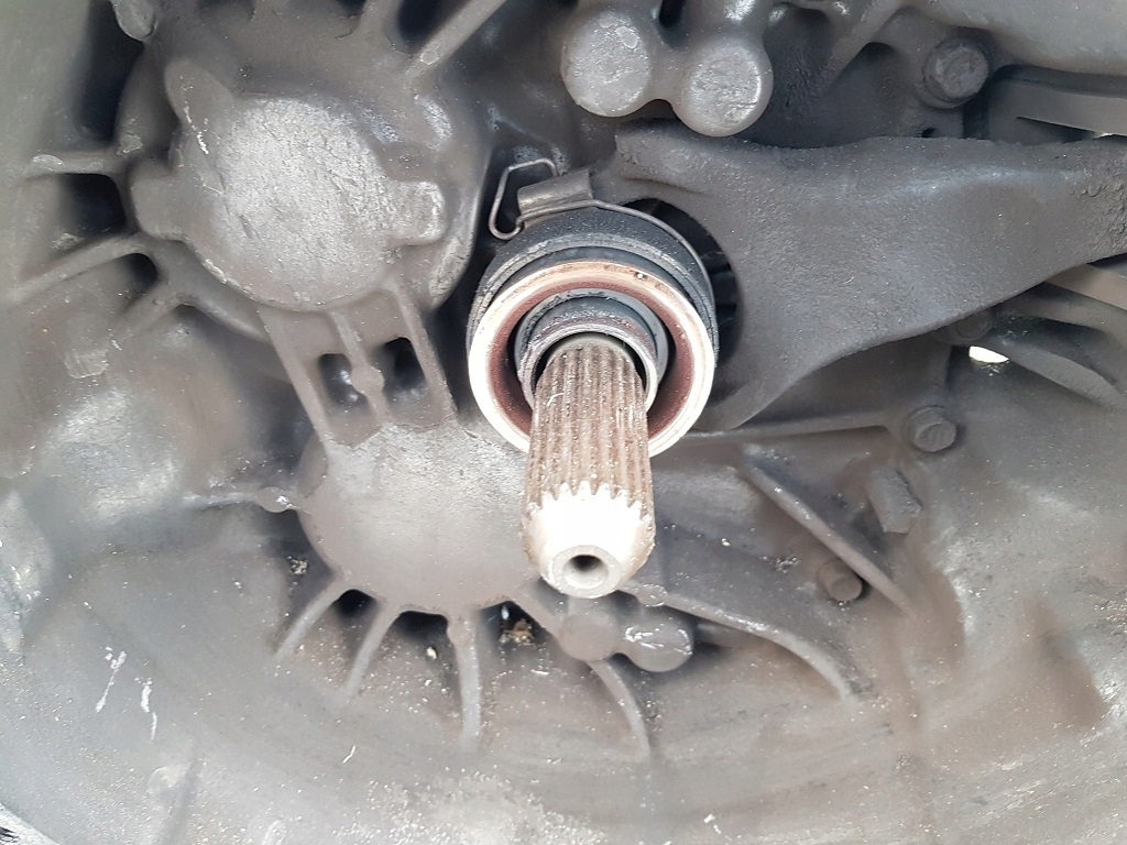 Getriebe TOYOTA AVENSIS COROLLA 2.2 177KM