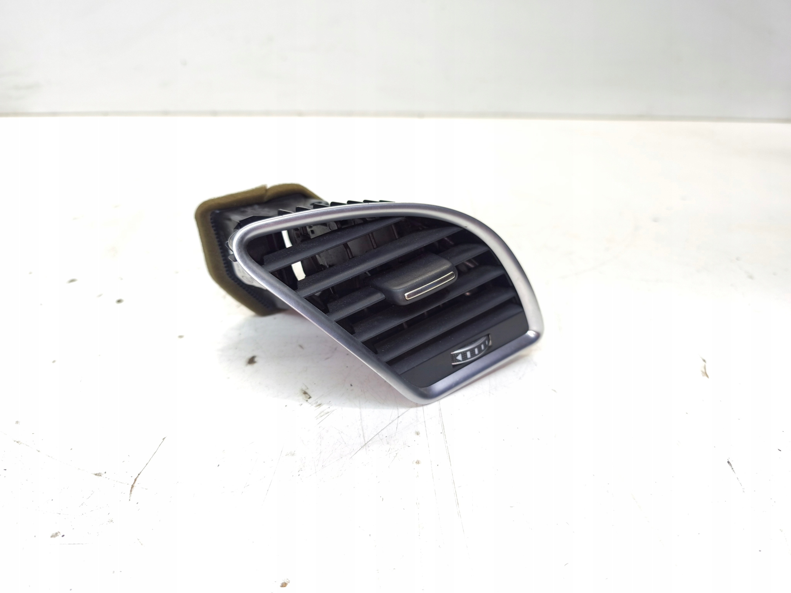grid air conditioning devices right CHROM AUDI A4 B8 A5 8T LIFT 8T1820902F