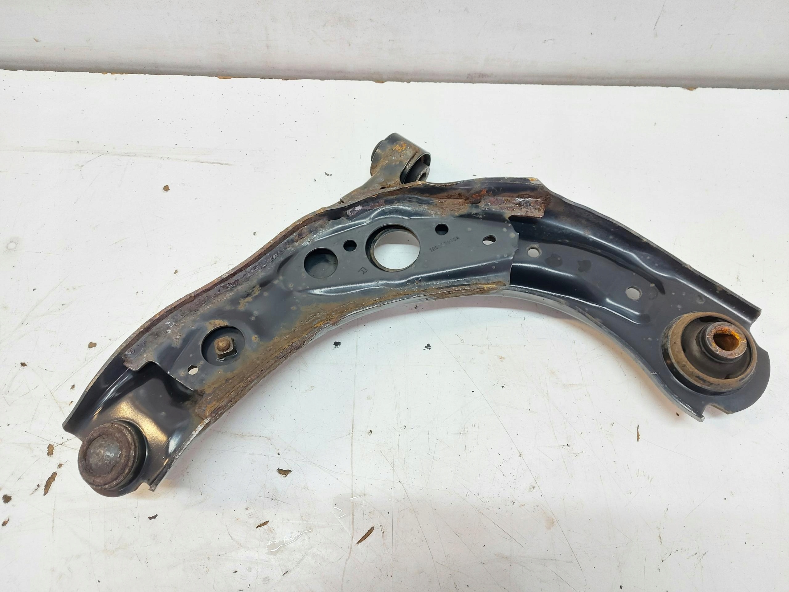 MAZDA CX30 2022r arm front right