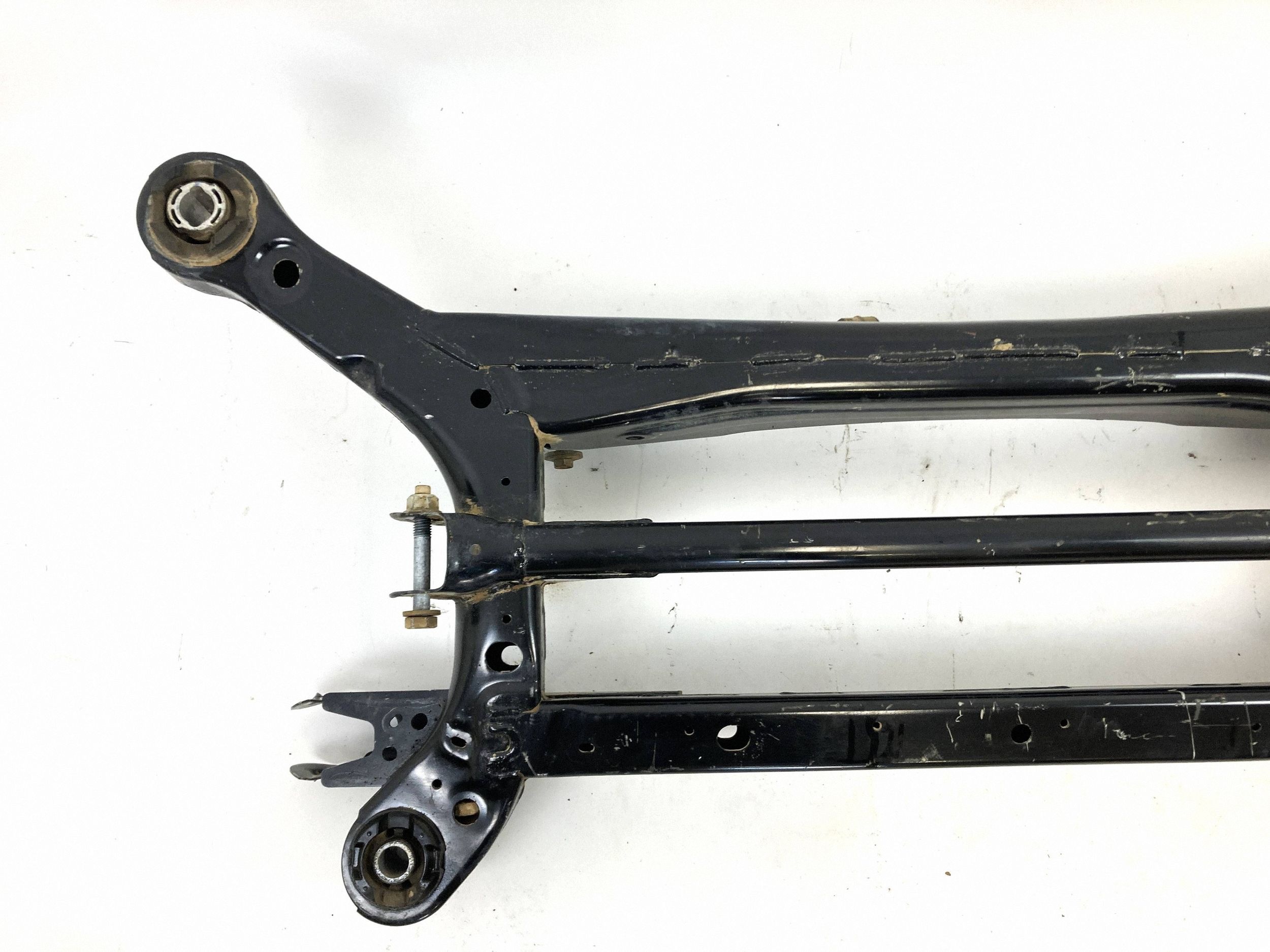 axle beam subframe lawa axle beam rear part Chrysler Pacifica 2017-2023