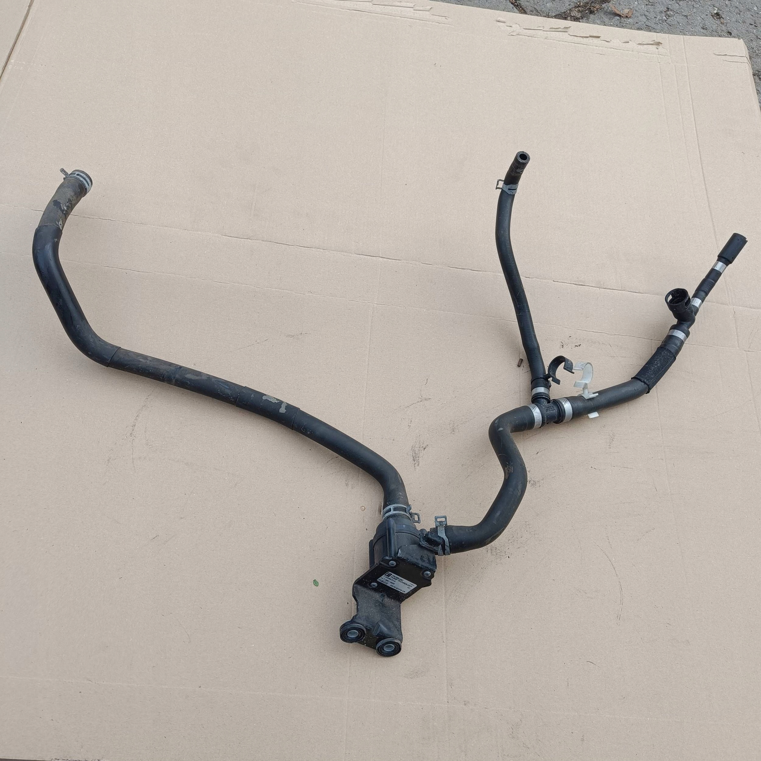 Ford Kuga MK2 2014 supplementary water pump hoses 704299010