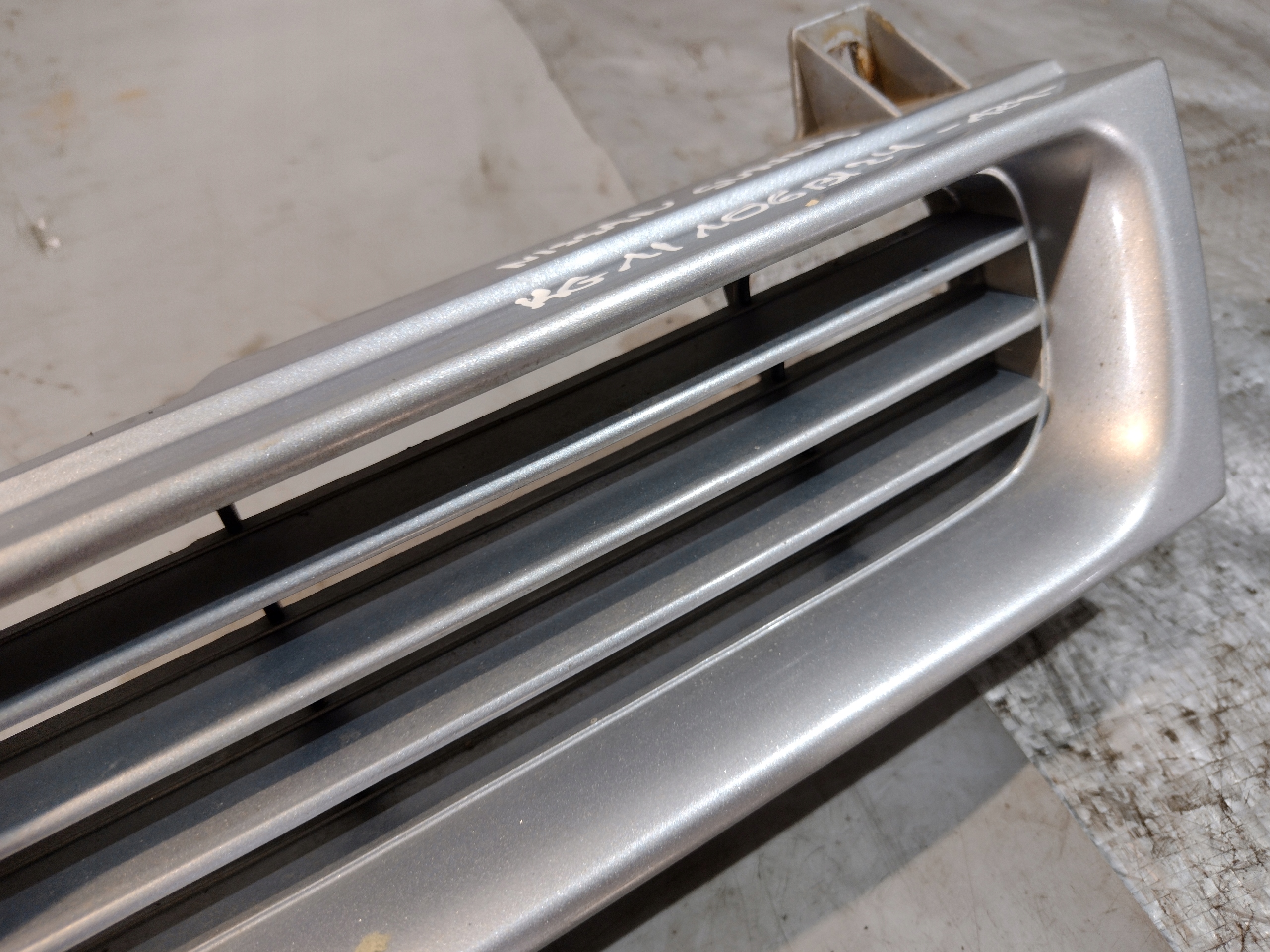 grill grille radiator Nissan Sunny N14
