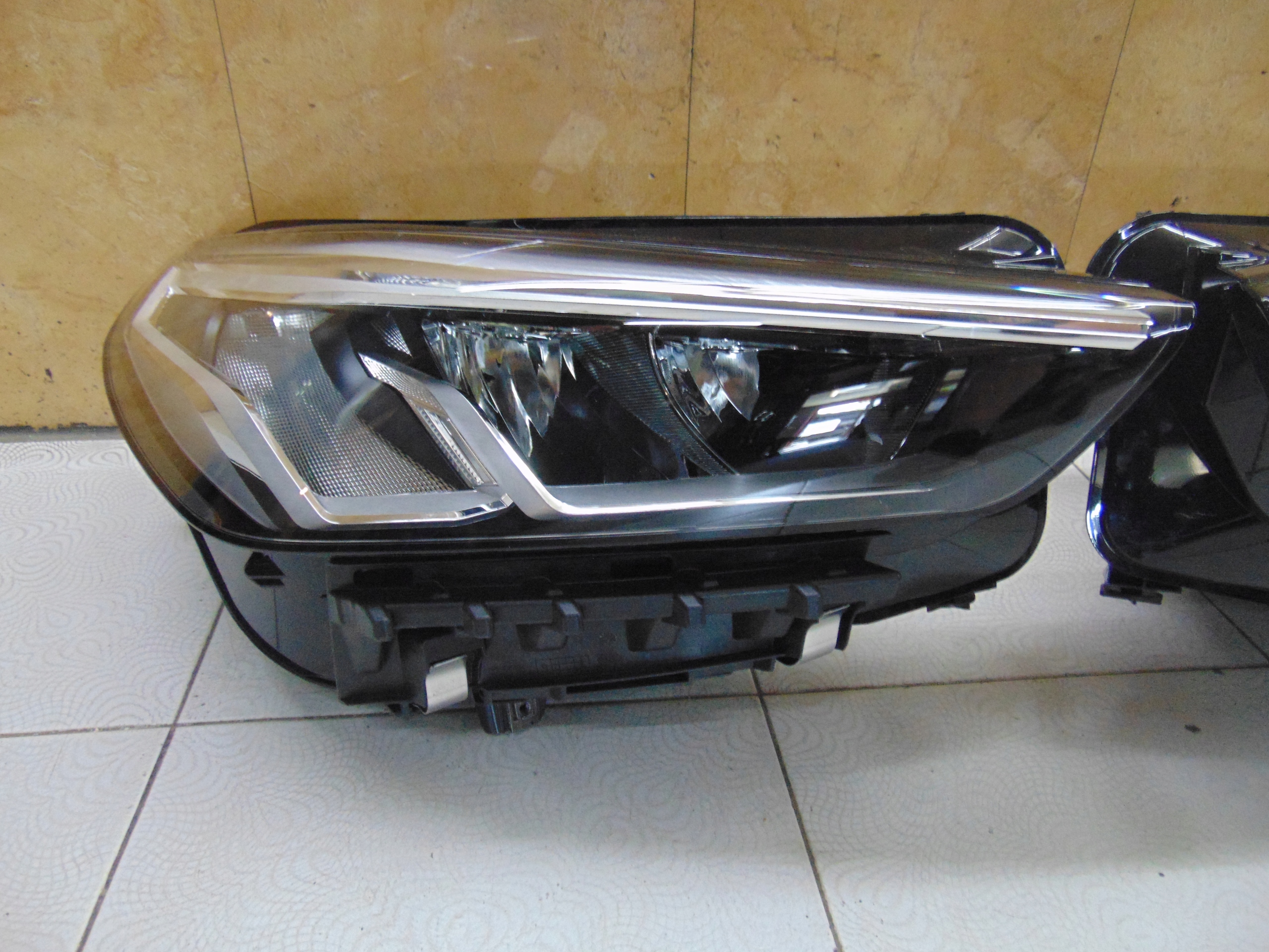 LEUCHTE VORNE VORNE BMW X1 U11 5A5DB43