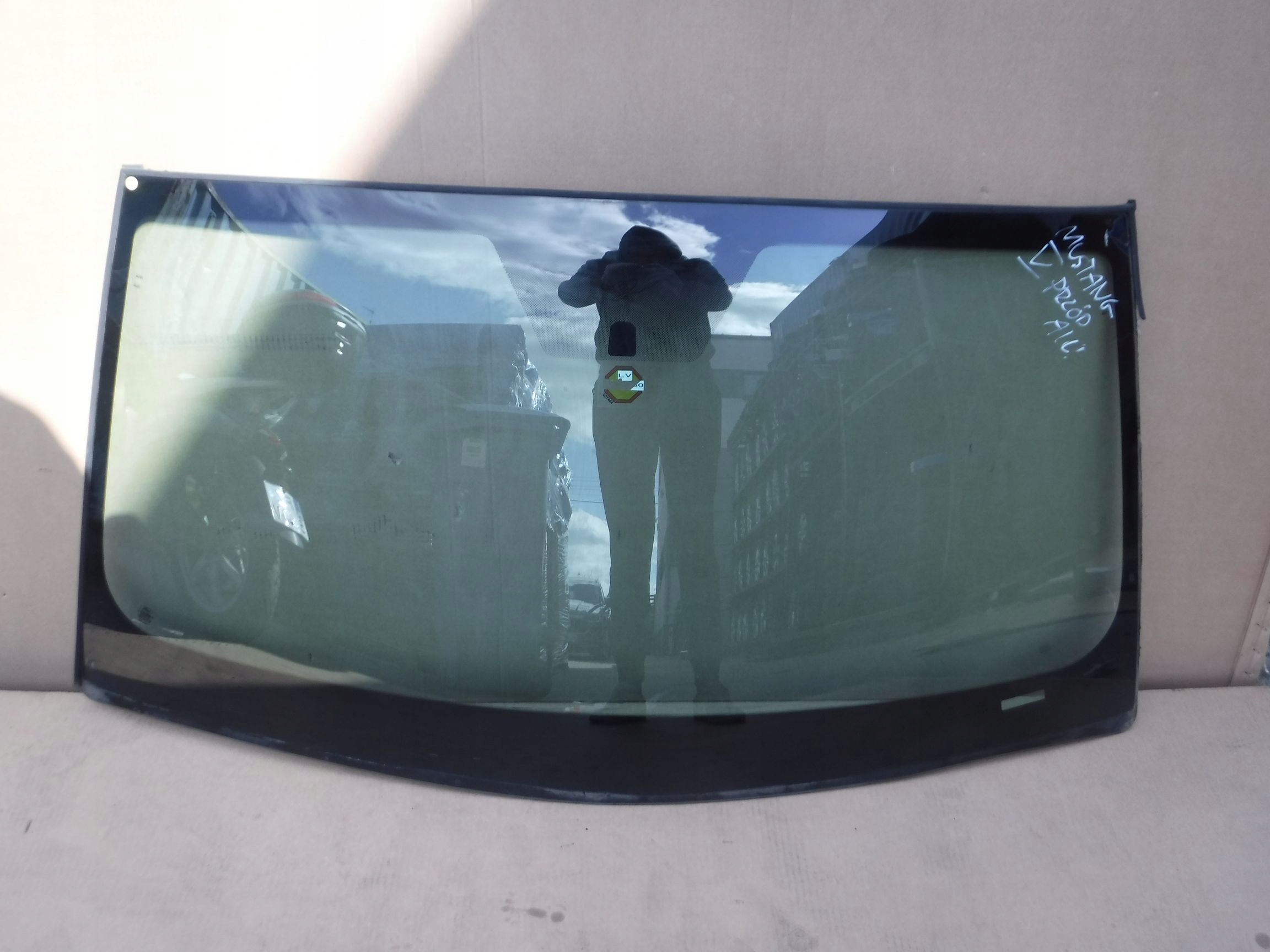 SZYBA CZOŁOWA FORD MUSTANG V