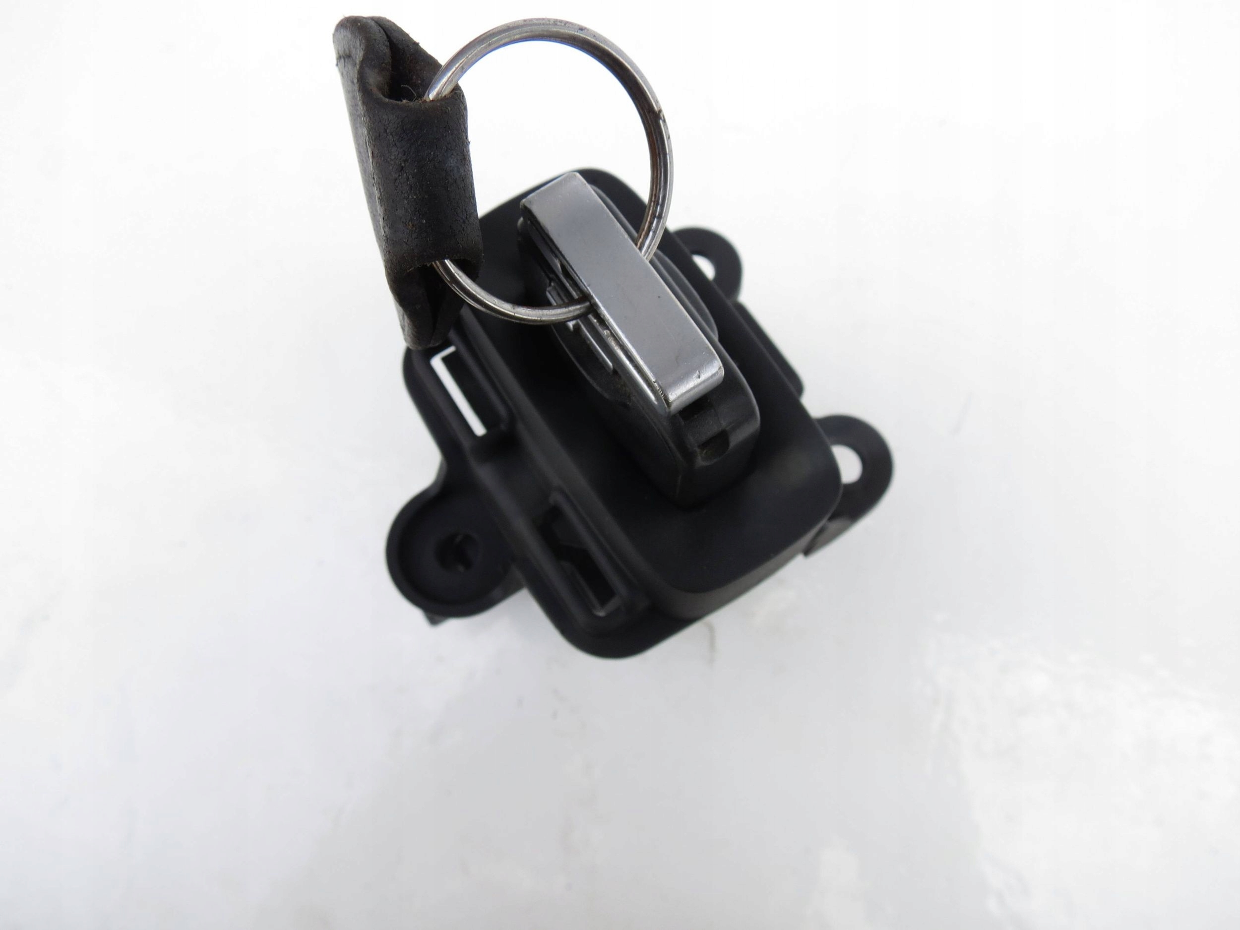 ignition module player KLUCZYKA VOLVO V60 AH4N15607AE