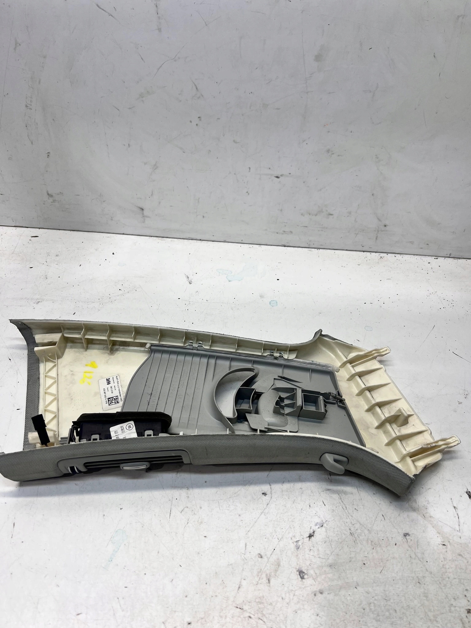 cover SLUPKA B left AUDI A6 C7 4G0867243A 1/26