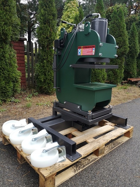 Prasa 30 ton do wiązarów, płytek kolczastych,wózek