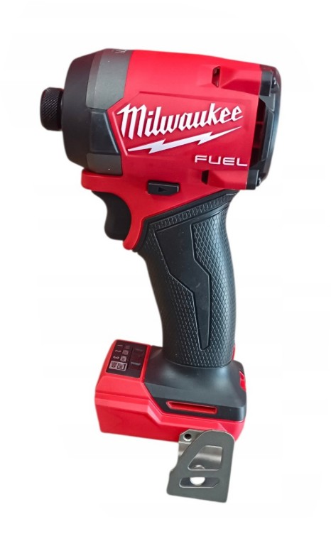 Zakrętarka udarowa 1/4'' 18V Milwaukee M18 FID3-0