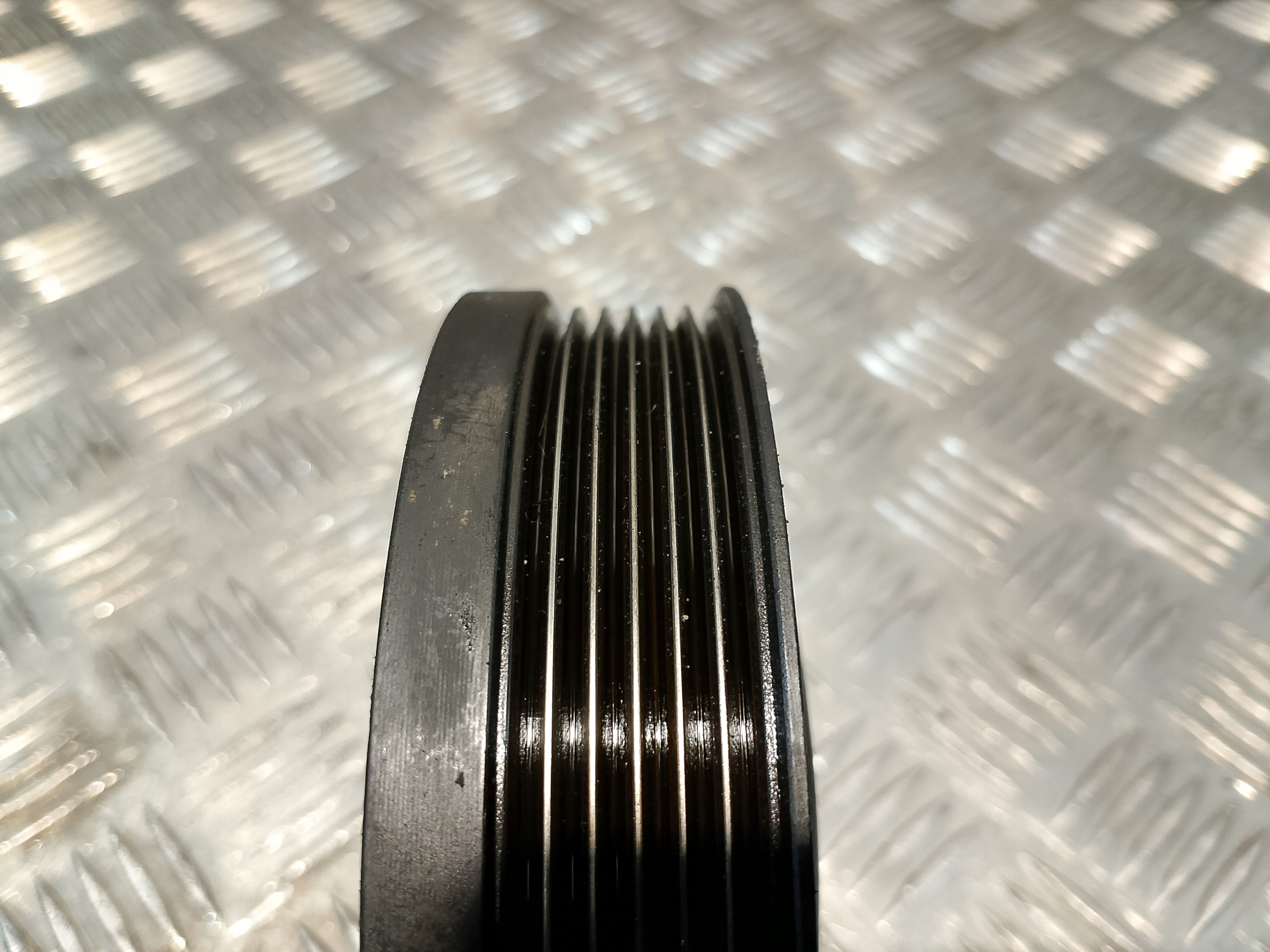 crank pulley VW PASSAT B6 2.0 TDI 03G105243