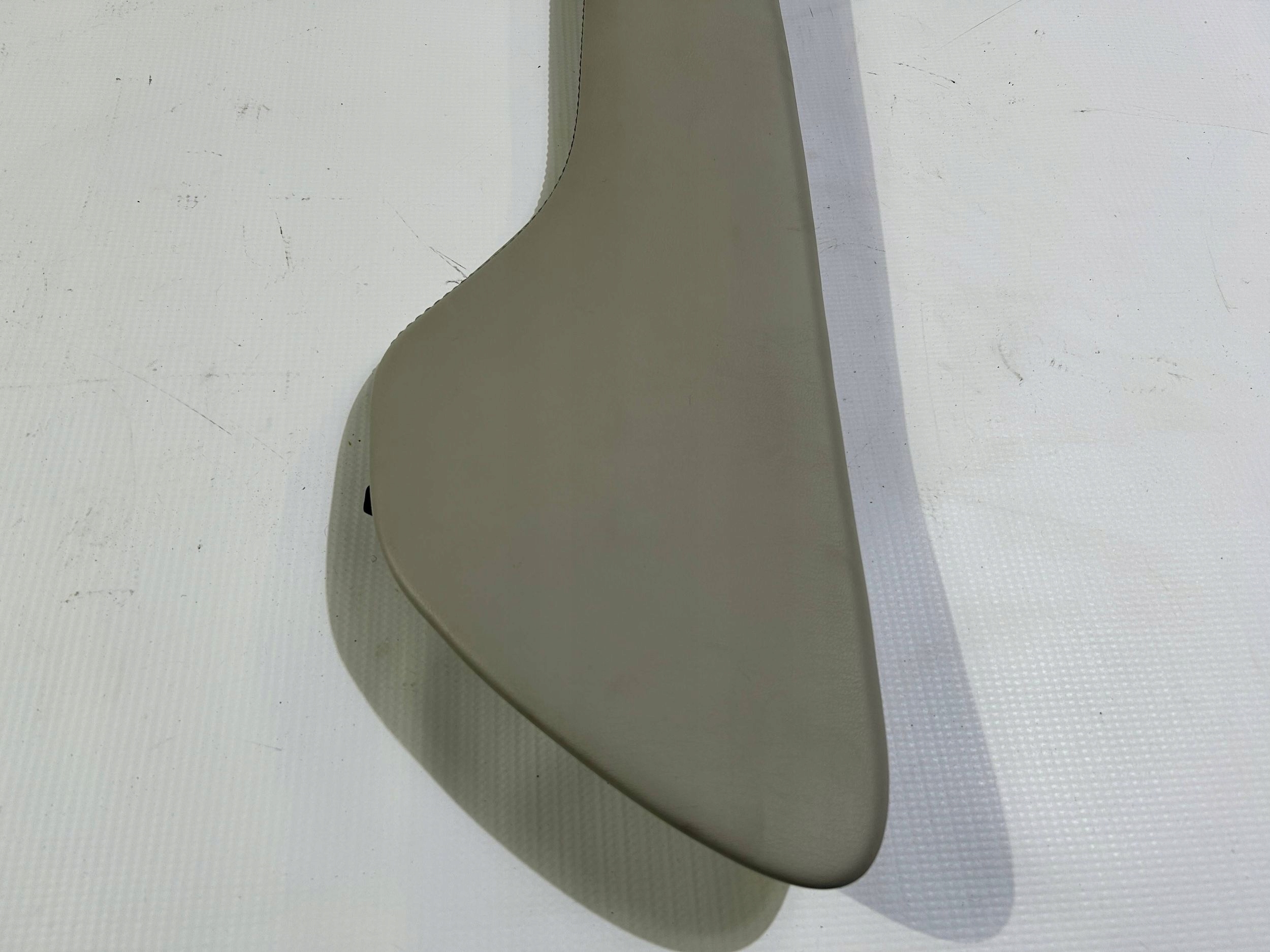Panel boczny cover left tunelu podlokietnika Chrysler Pacifica 2021