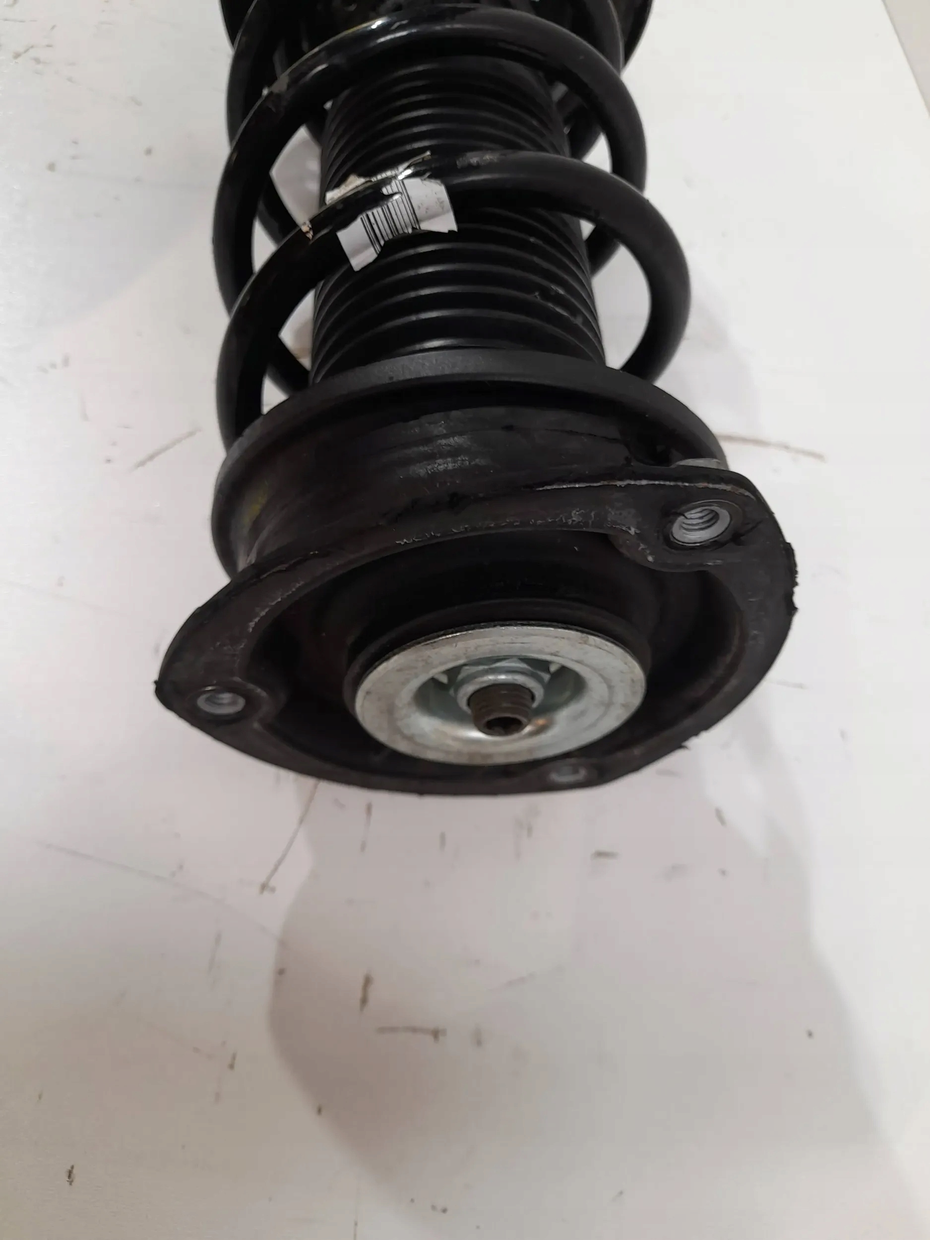 Volkswagen Polo VI AW Stoßdämpfer