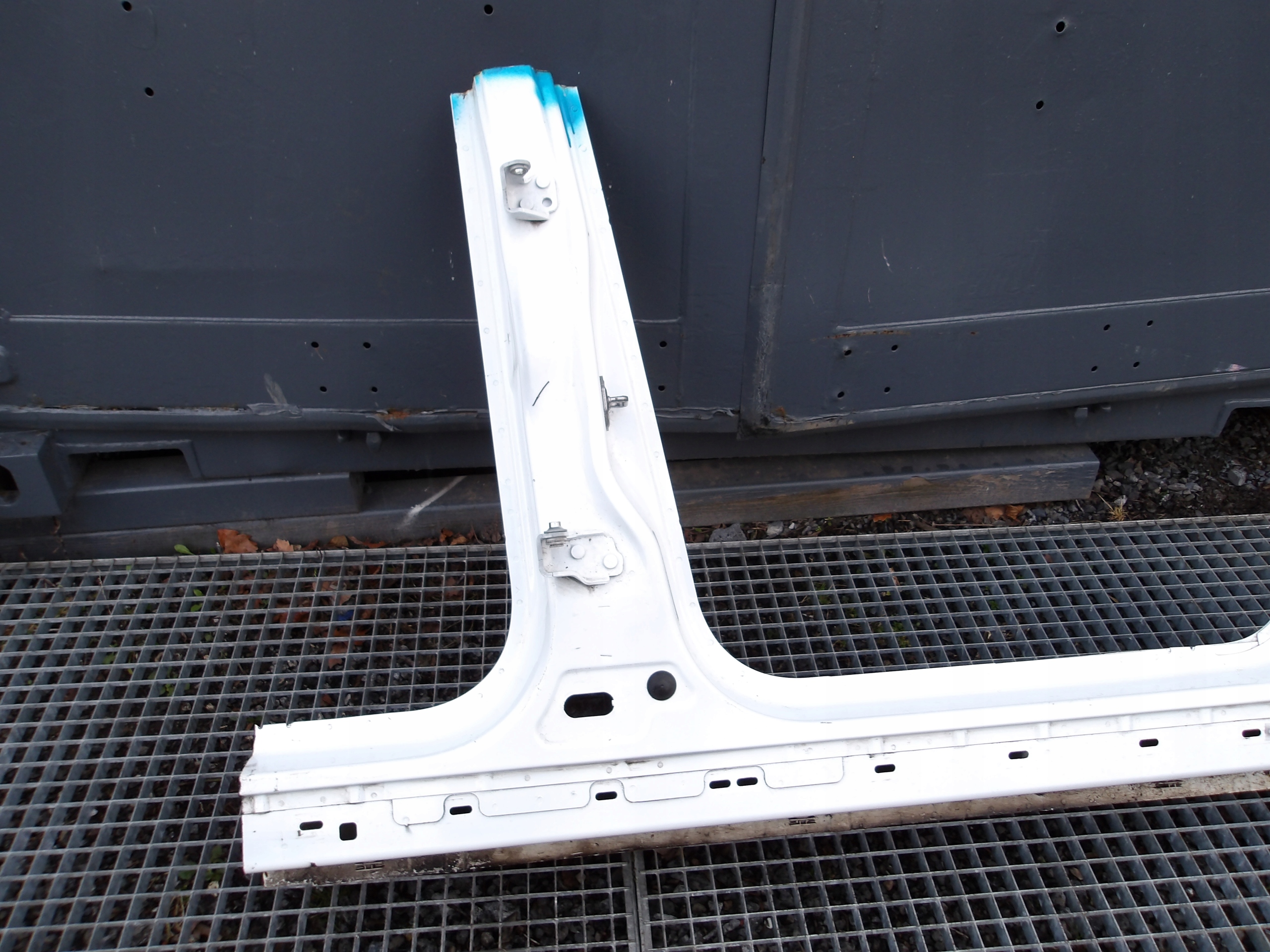 FORD KUGA MK2 12-19 threshold ZE SLUPKIEM right BOK