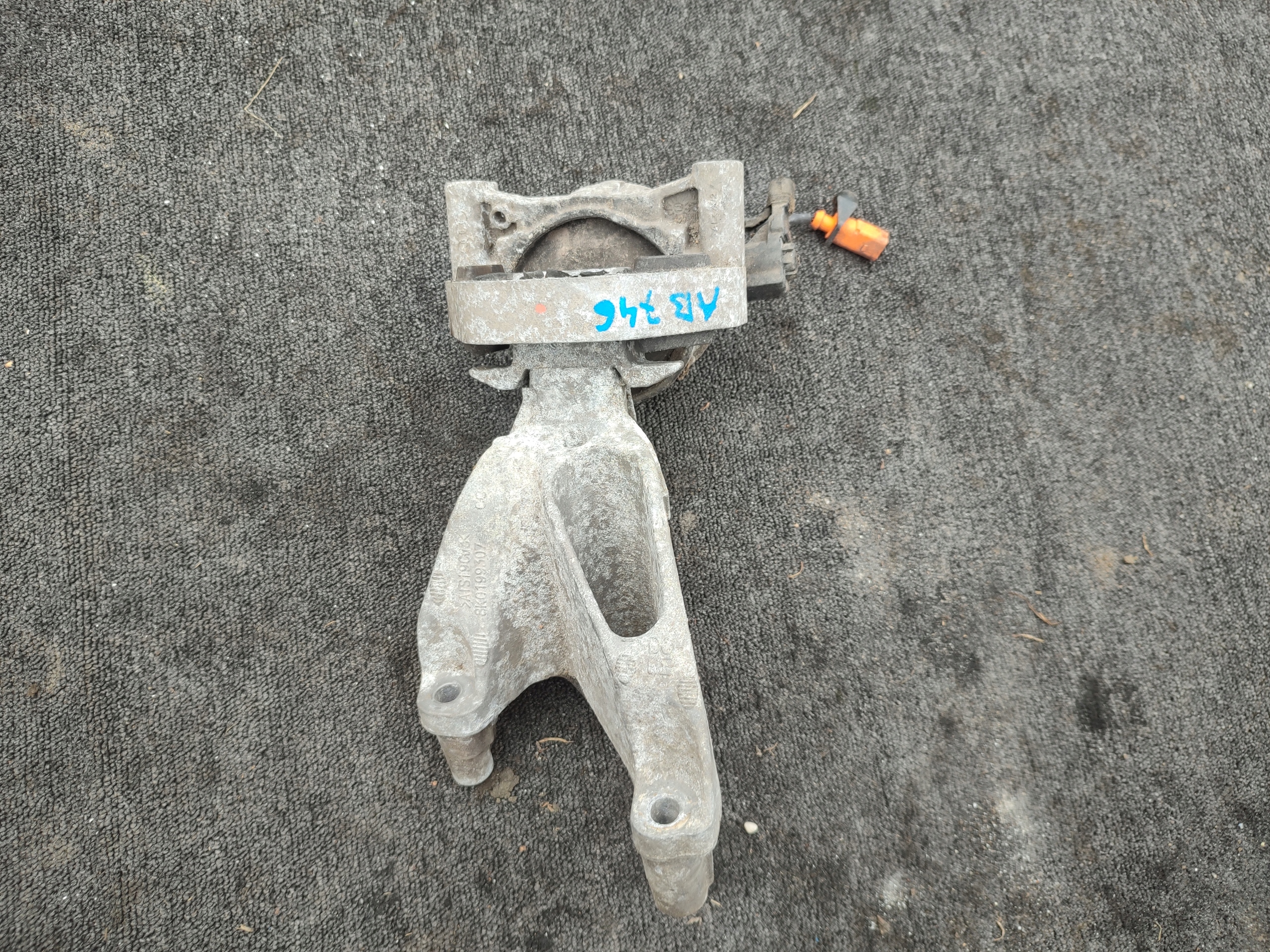 Support Airbag Support Moteur Audi A5 A4 B8 2.0 TFSI CDN 8K0199307CC