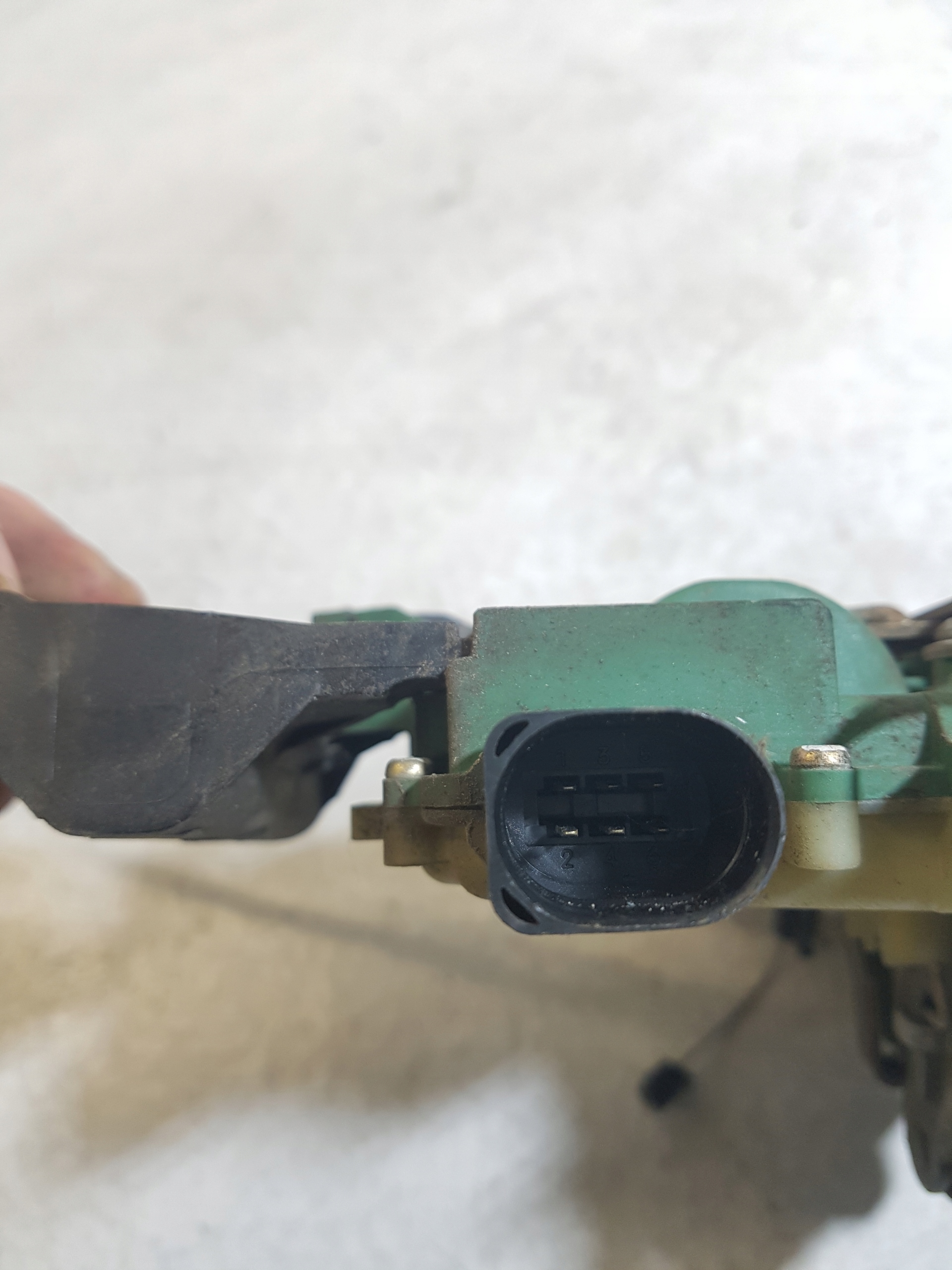 lock door right rear part rear VOLKSWAGEN PASSAT B5 6 PIN