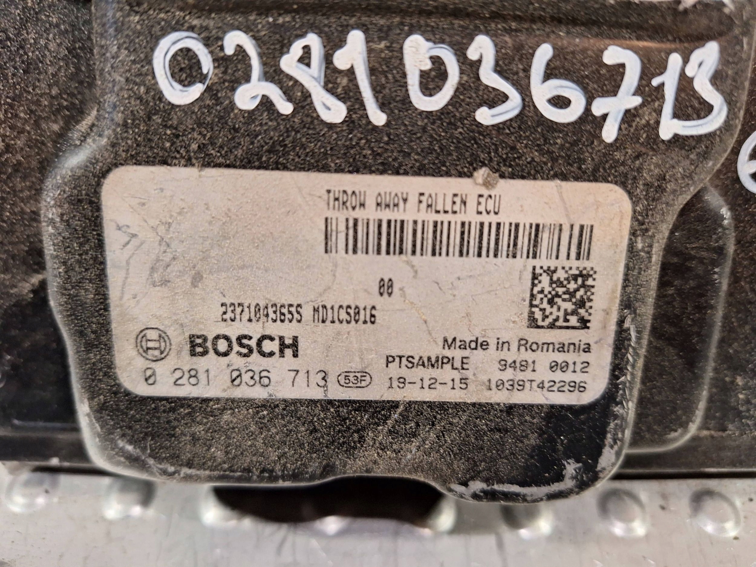 Centralina Motore computer 0281036713 237104365S RENAULT