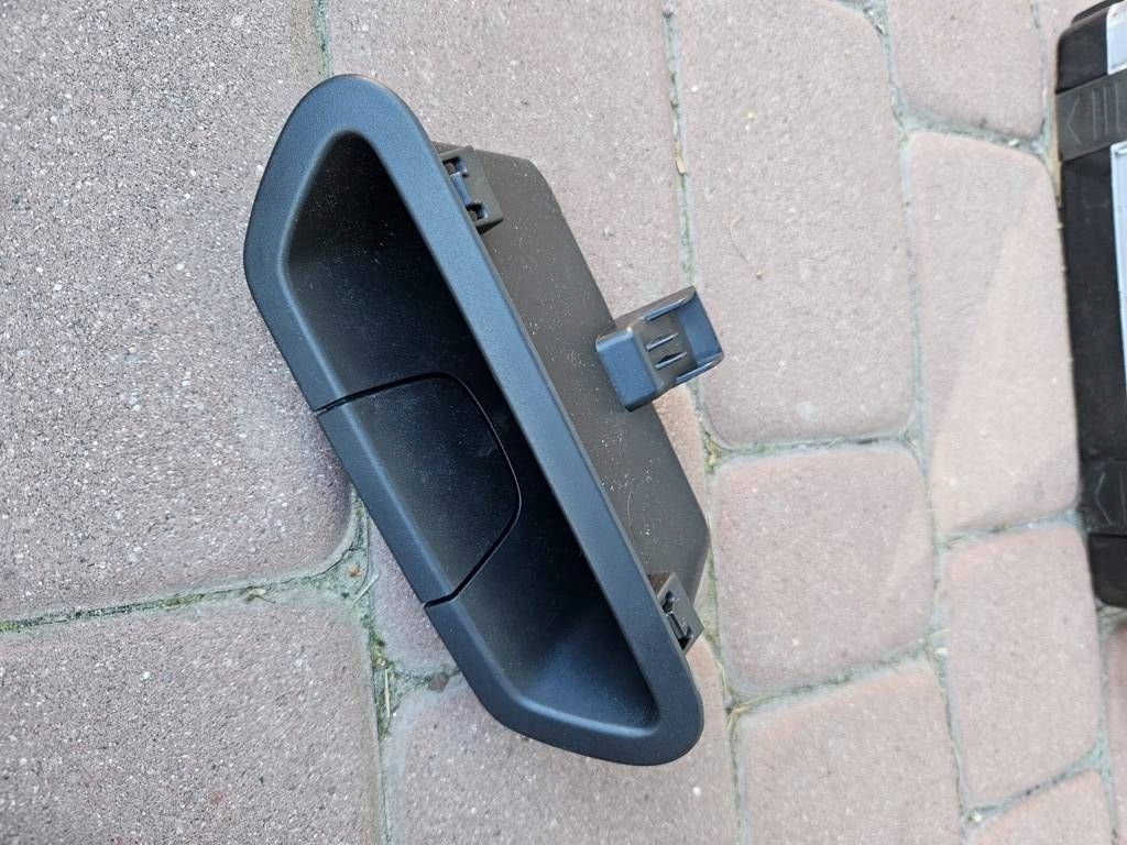 cover handle boot otwieranie bracket Opel Grandland X YP00069577