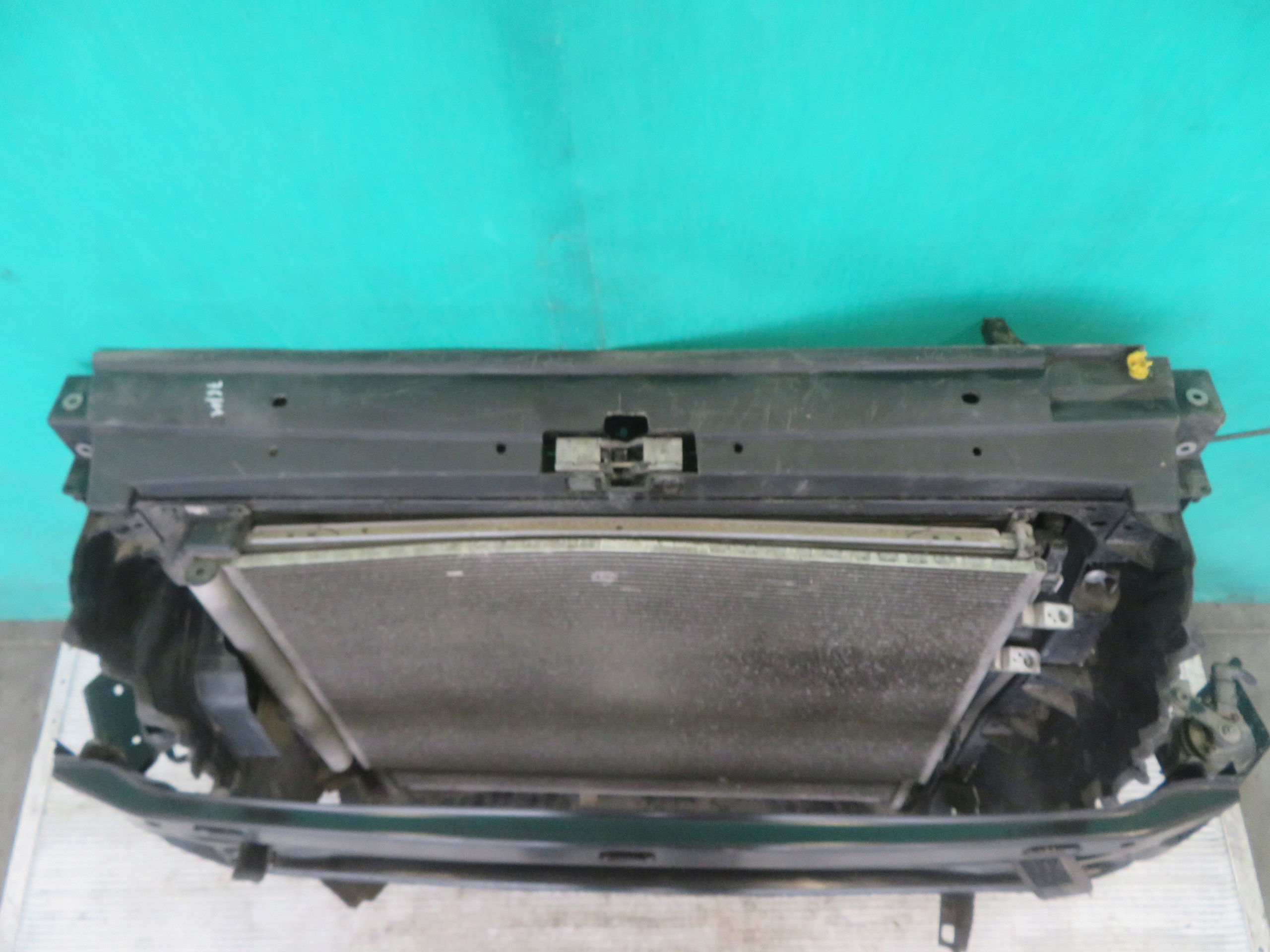 support panel for radiators pillar Z CHLODNICAMI VW CRAFTER 2.0 22R