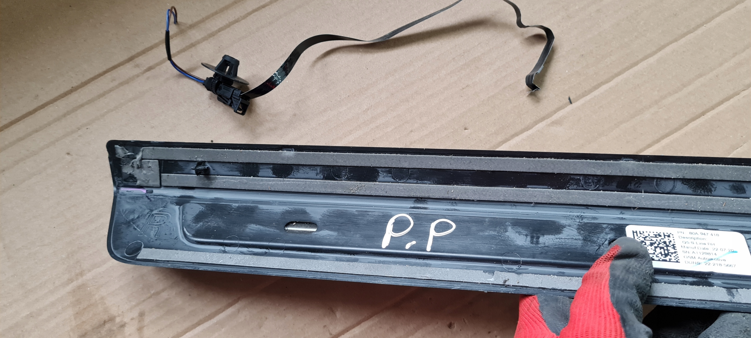 Q5 80A SQ5 moulding threshold LED cap right right front SLINE 80A947418