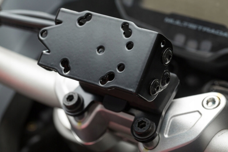 Upevnenie Gps Na Volant Ducati Multistrada 1200/950/1260/V2 Čierna