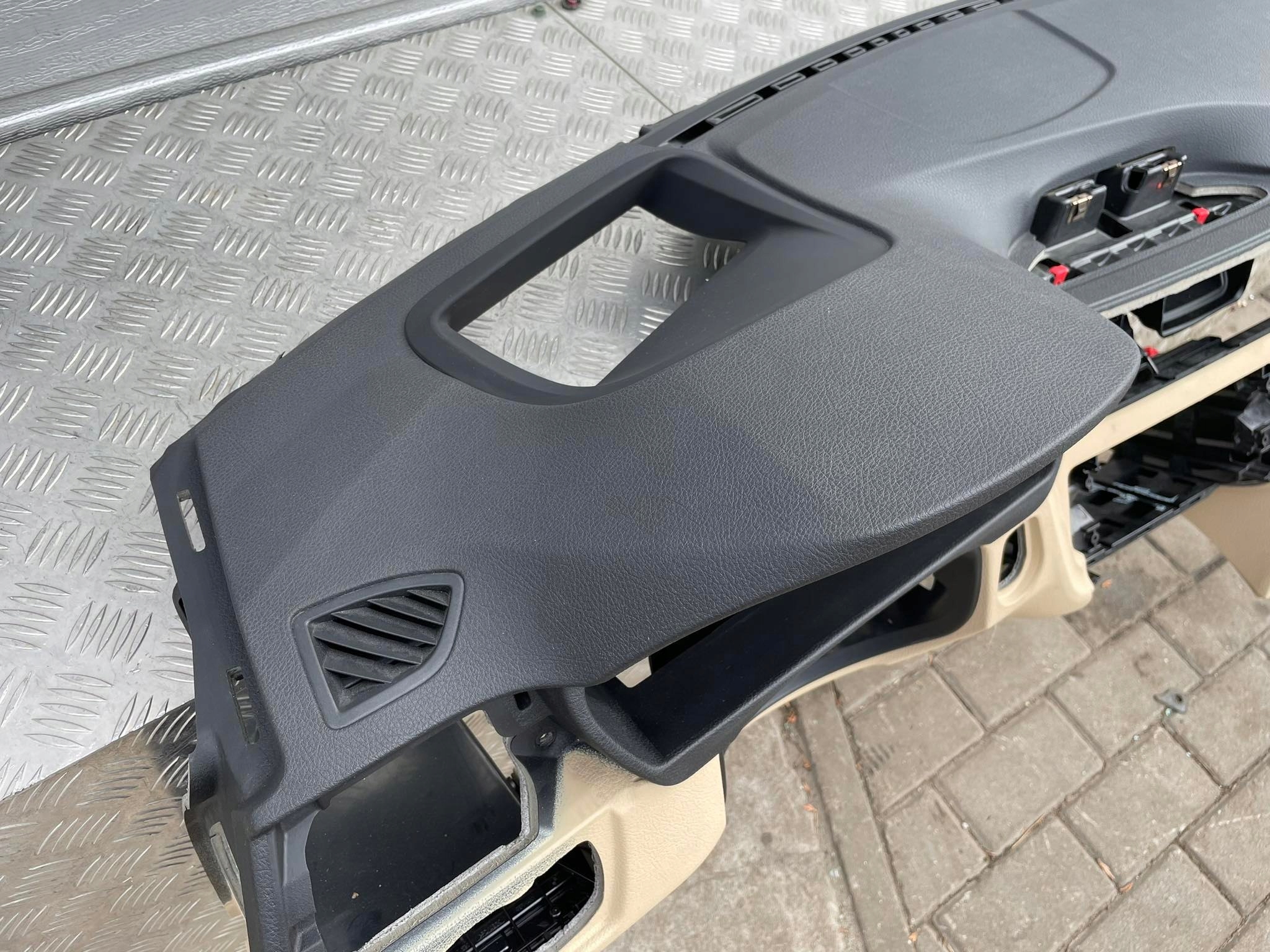 BMW 3 F34 GT консоль торпеда