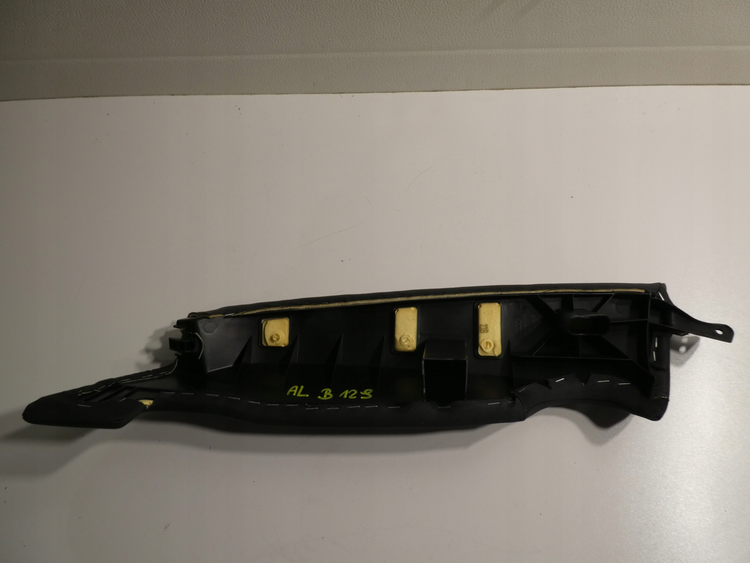 AUDI A6 Blende Abdeckung KANAPY heck SITZ 2300047R